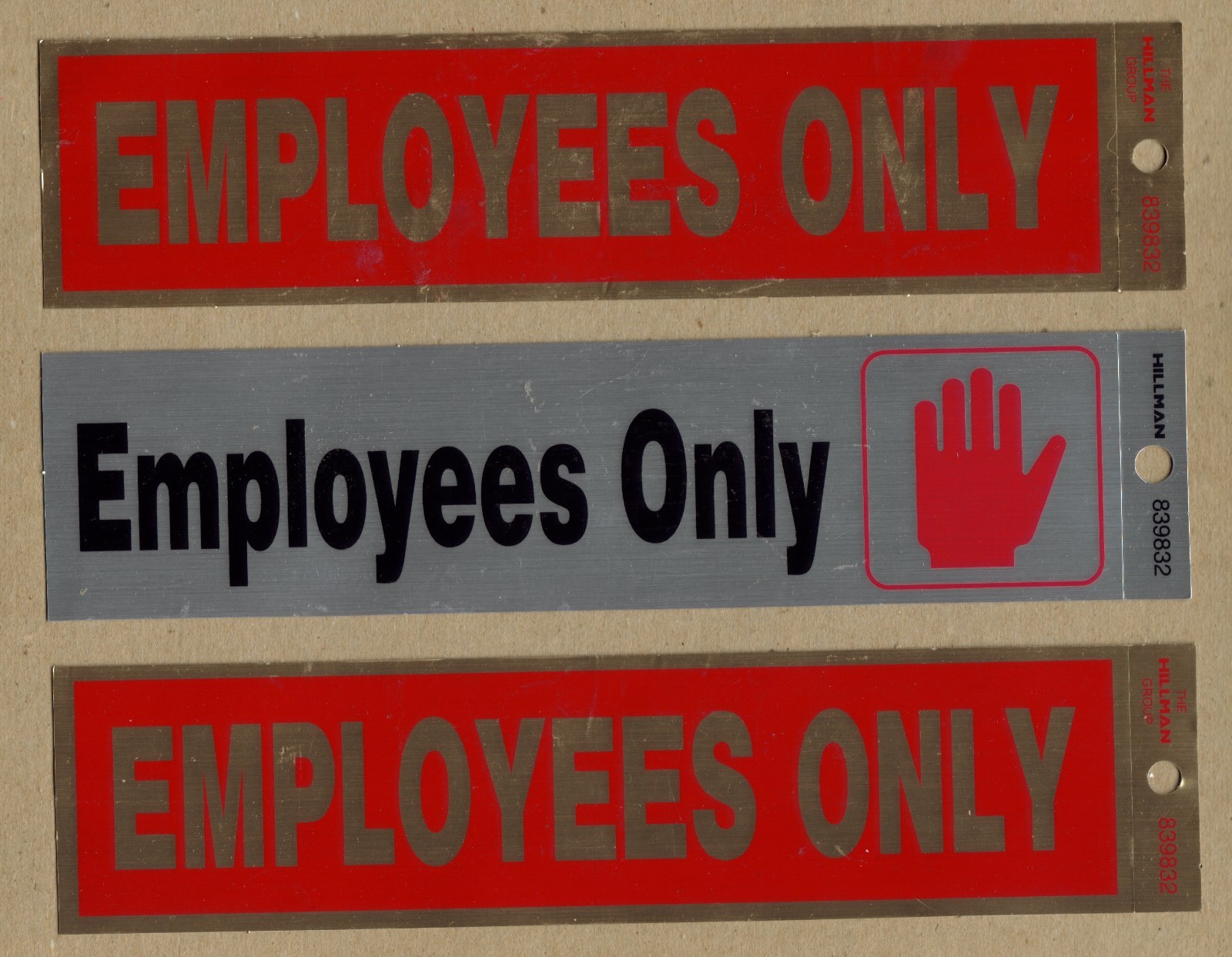 Set Of 6 SIGNS – SELF ADHESIVE – « EMPLOYEES ONLY » 4 Red 2 Silver