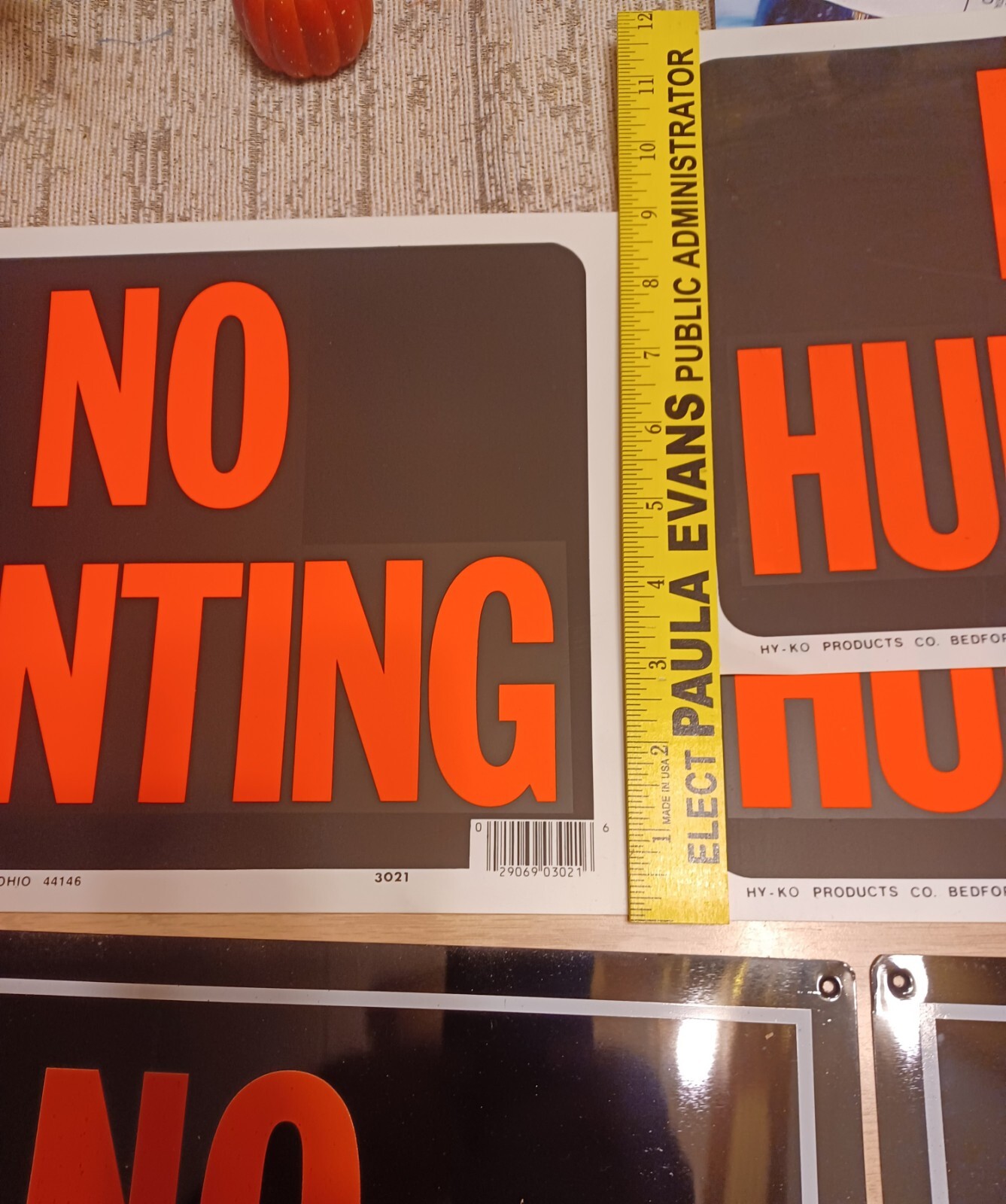 Lot of 13 HY-KO Products  »NO HUNTING/TRESPASSING Metal(10) & Plastic Signs(3)