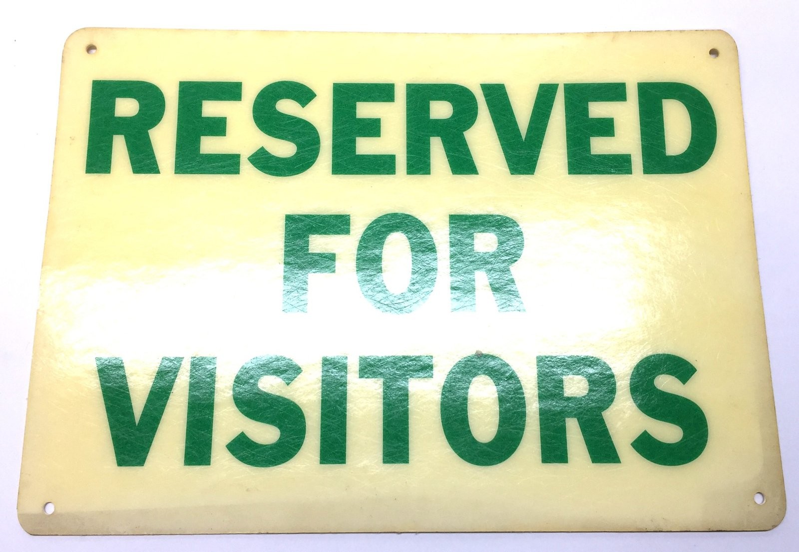 Unbranded 14&Prime; x 10&Prime; &lsquo;RESERVED FOR VISITORS&rsquo; Fiberboard Sign USED