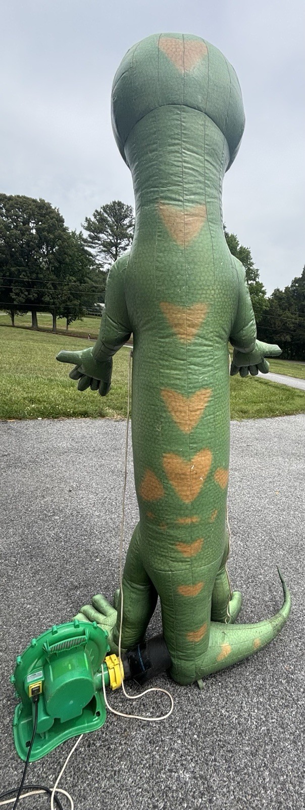 Inflatable Geico Gecko Advertising Approx 8 Feet Tall With Blower