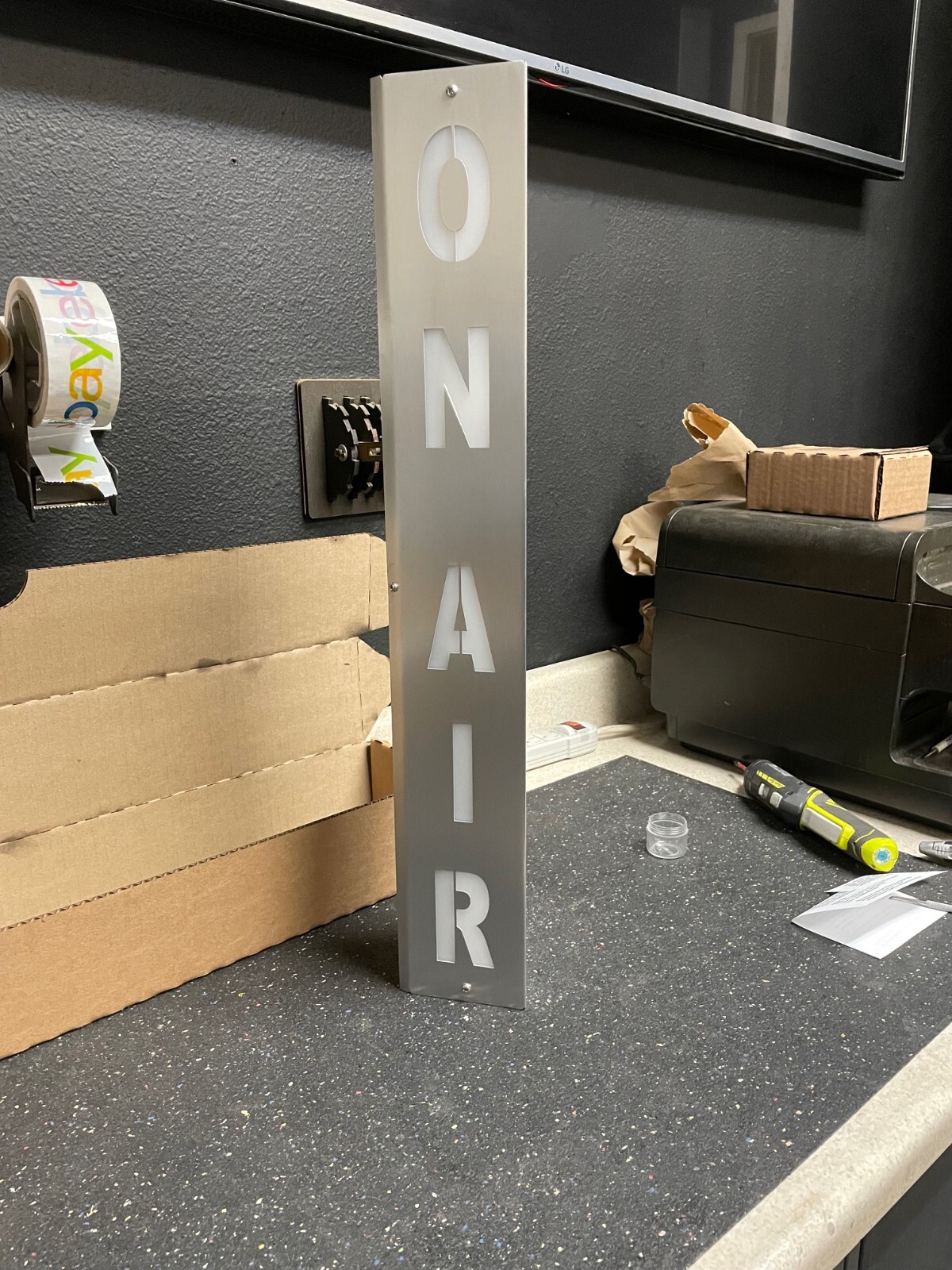 Lighted Sign « ON AIR ». 24 inch Aluminum 120V. Remote & Bluetooth.