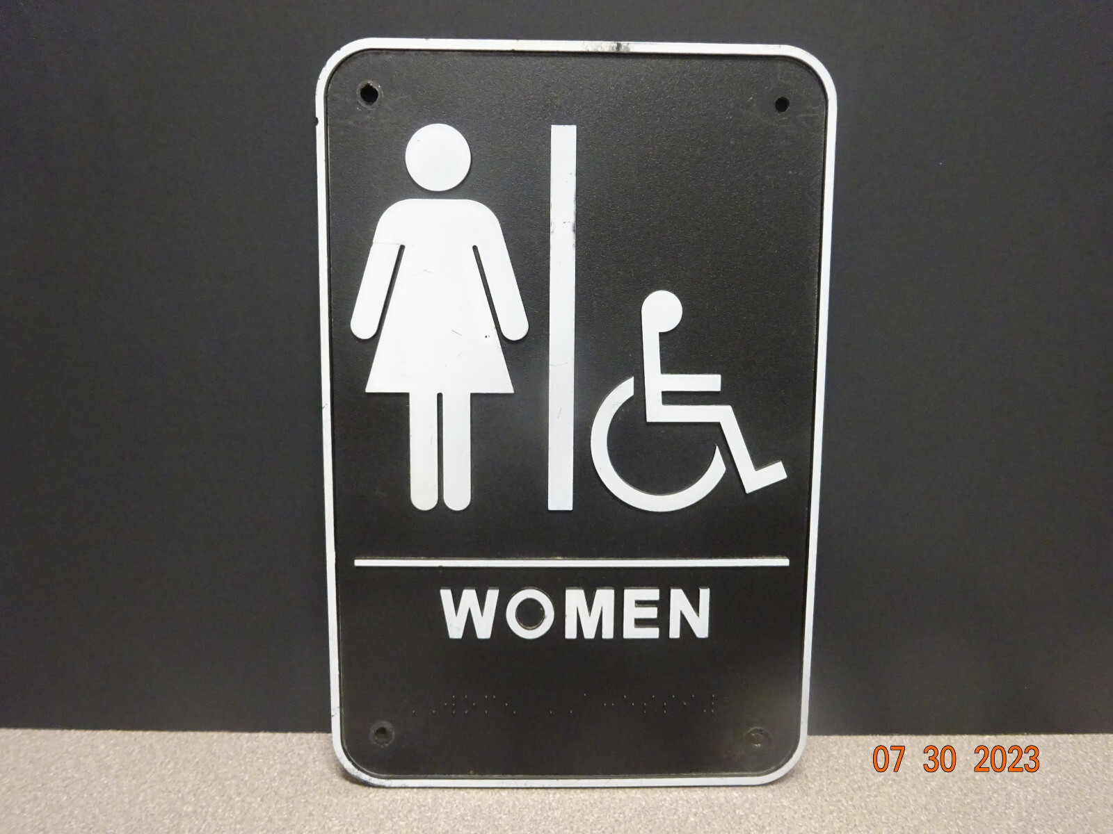 Men & Women Bathroom Individual Signs Handicap & ADA Braille 6&Prime; x 9&Prime; H, Lot of 2