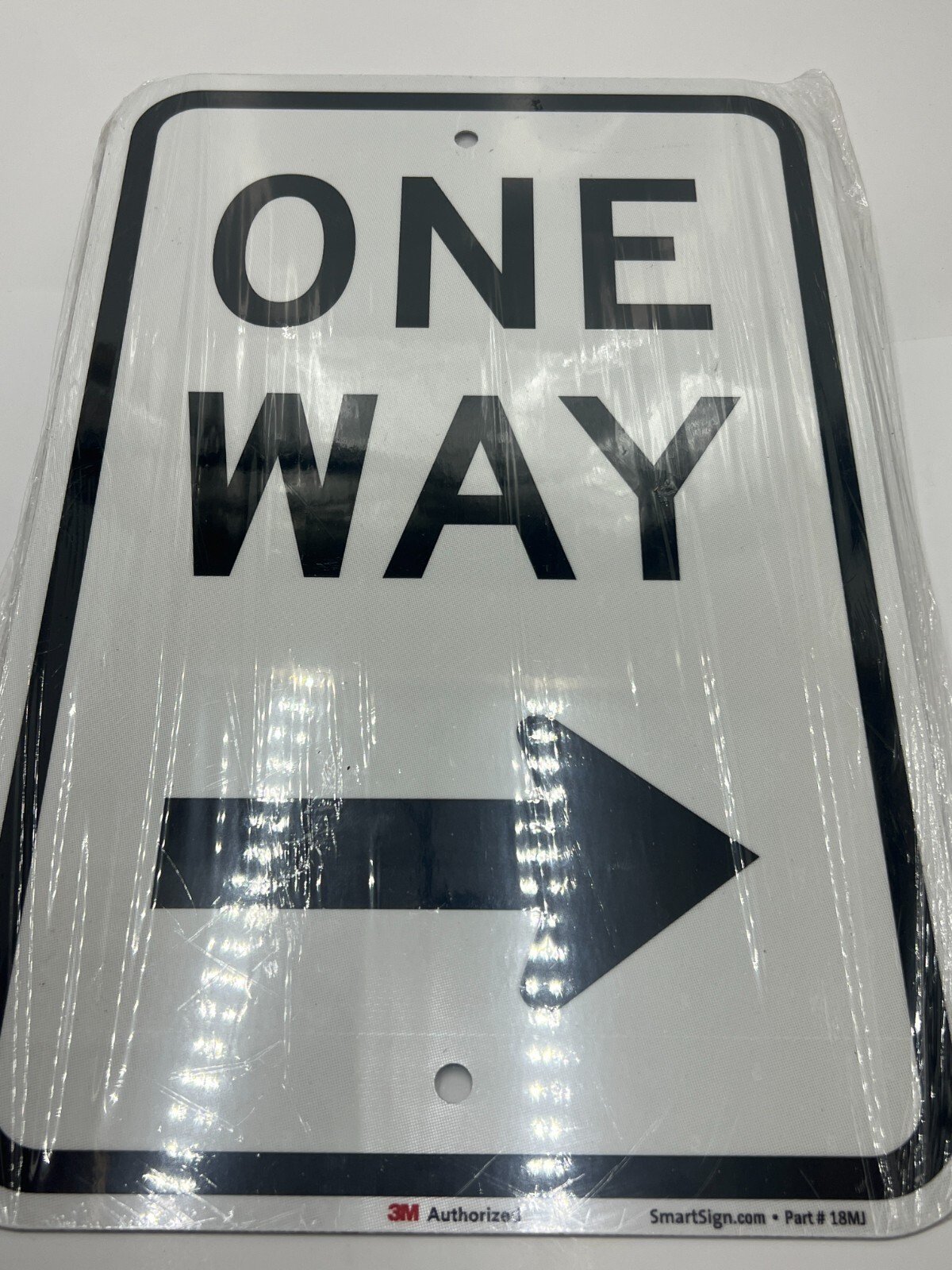 SmartSign 18MJ One Way Sign Sign Right Arrow 12&Prime; x 18&Prime; 3M EG Reflective Aluminum