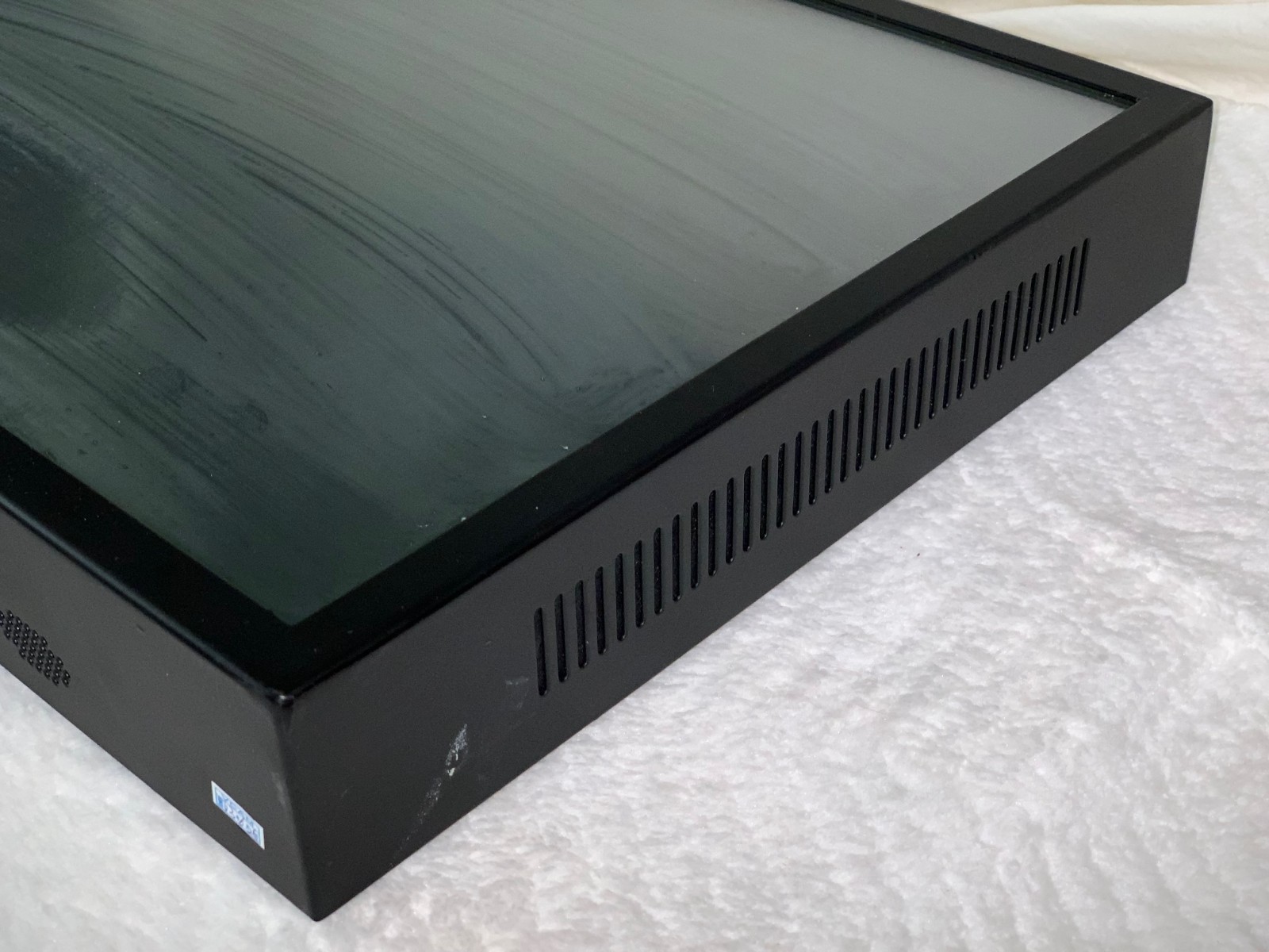 20in Touch LCD Advertising Player Model#: DS-201HDT W/ Pwr & Remote