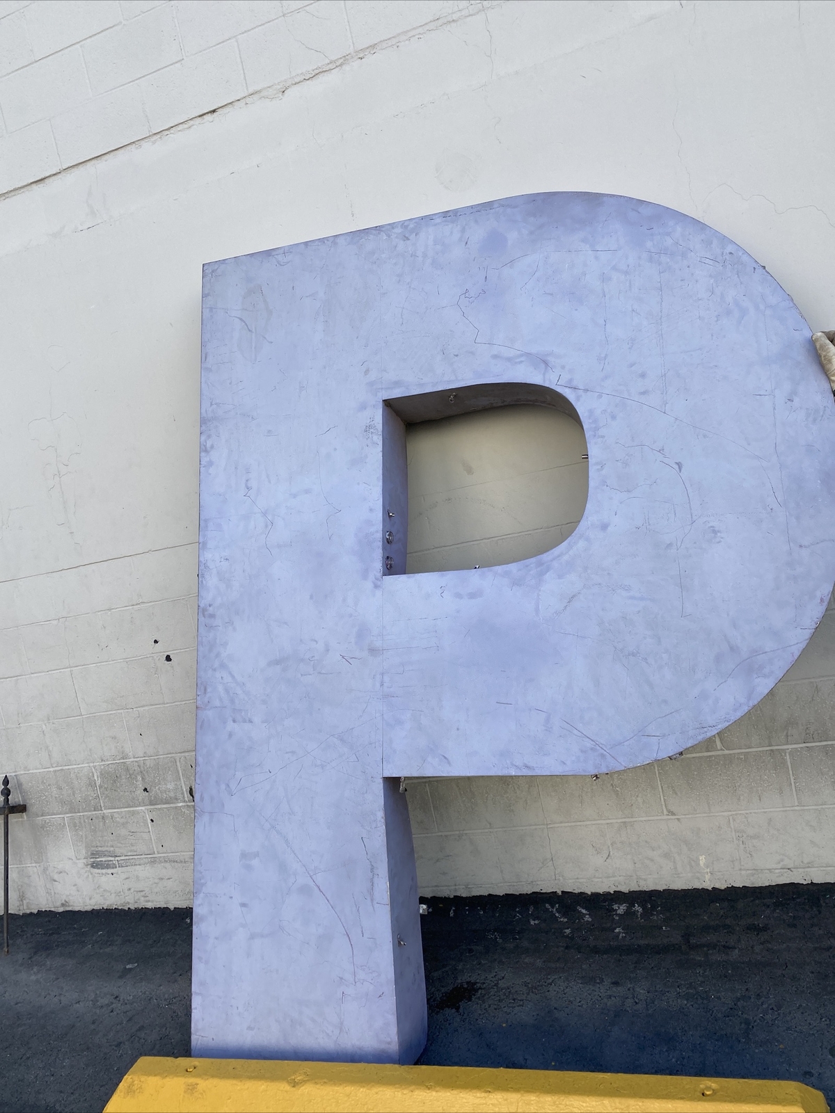 Neon sign frame￼ Store front ￼letter P 96×73