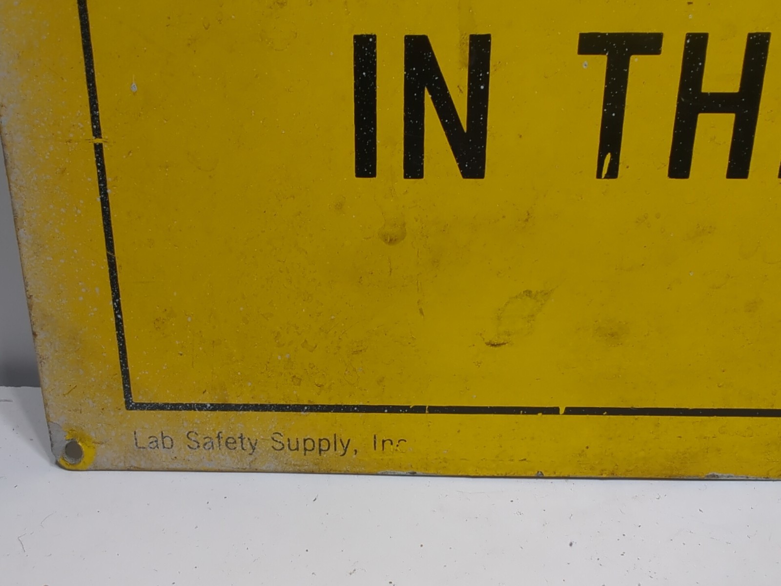 ✨11⅜in x 19in✨Mancave Metal Sign « Caution: Eye Protection Required In This Area »