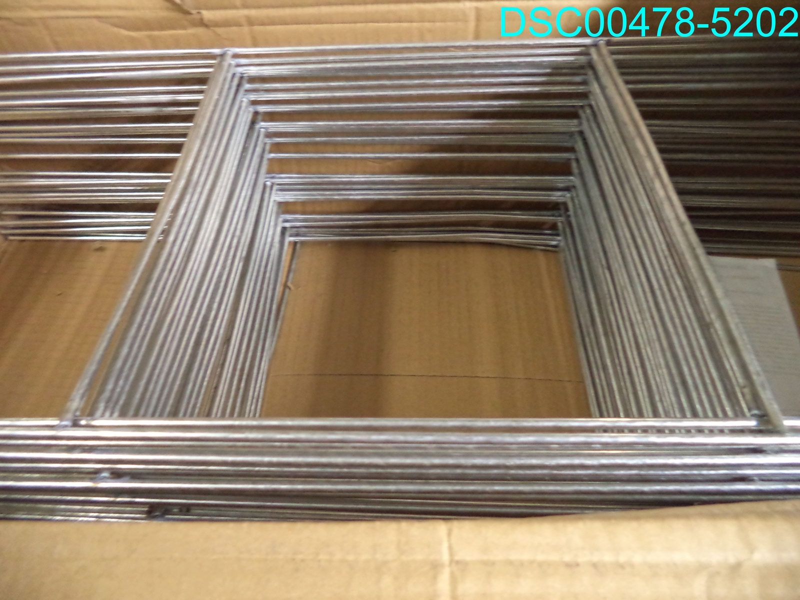 QTY=50: 10&Prime;x24&Prime; Economy H-Frame Step Stakes