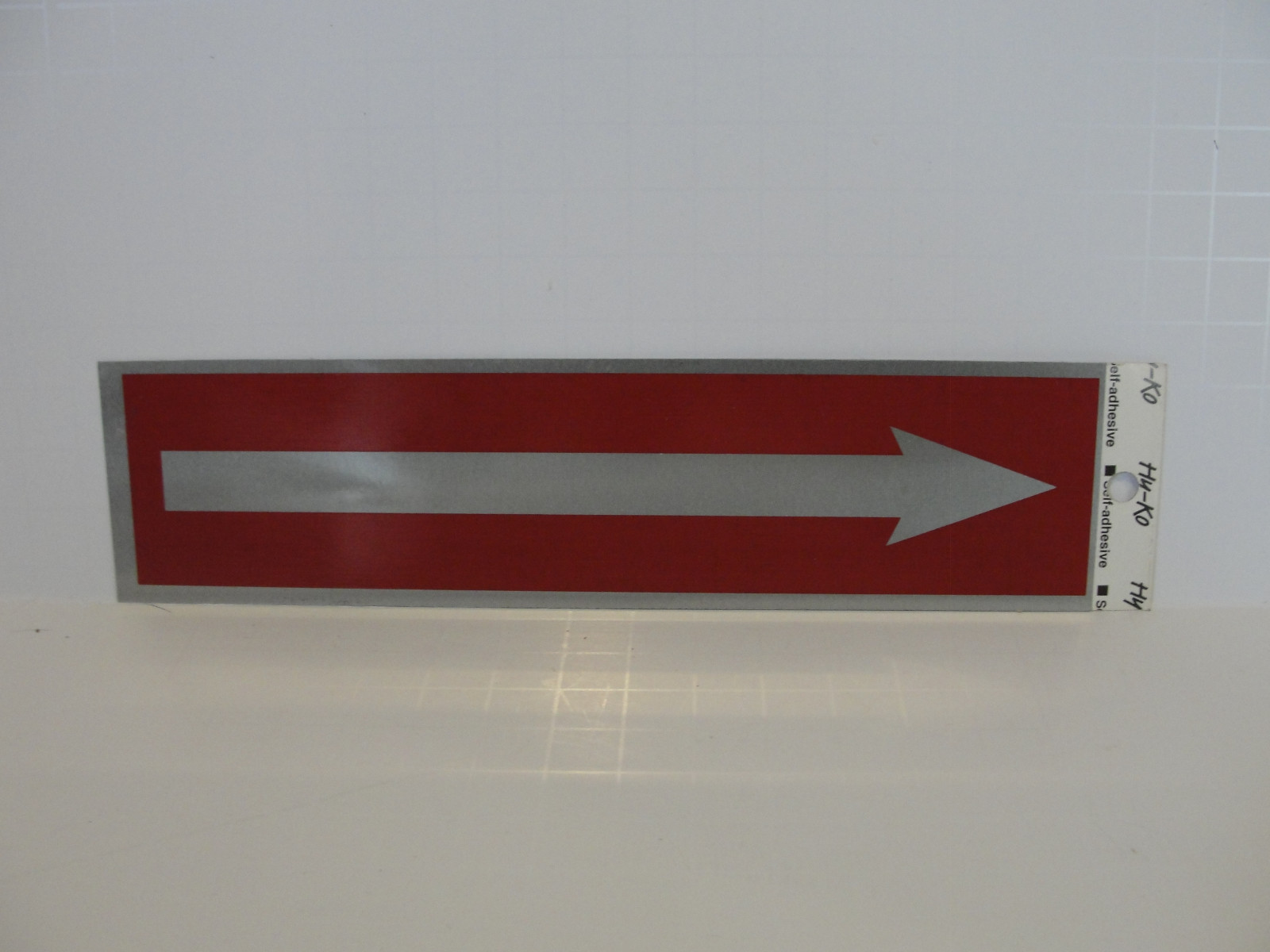 HY KO Products 402 Self-Adhesive « Arrow » Sign 2&Prime; x 8&Prime;