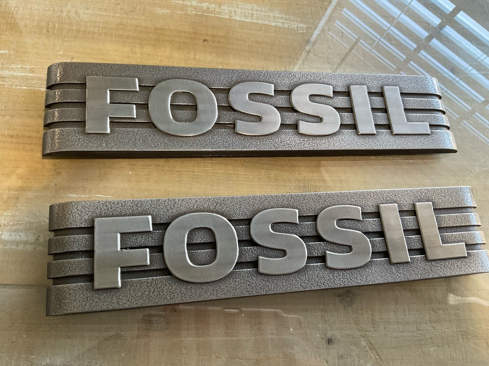FOSSIL ® – 2 Genuine Metal Store Rack Displays Logo Promotional Advertising Sign