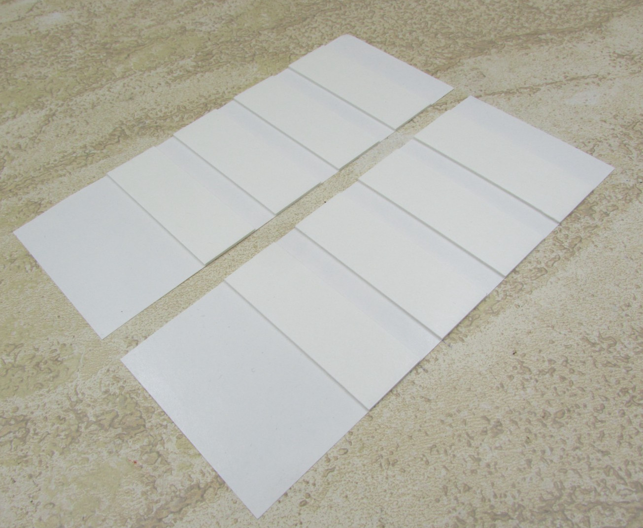 2 PACK « Now Hiring » Sign, Sturdy .055 Thick Plastic, Pre-Drilled Holes 10&Prime; X 7&Prime;