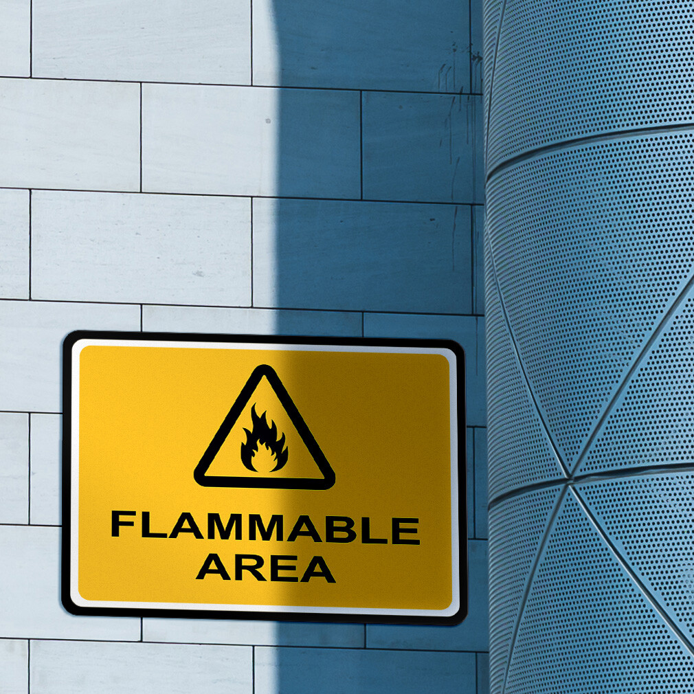 Horizontal Metal Sign Flammable Area Clean Weatherproof Street Signage