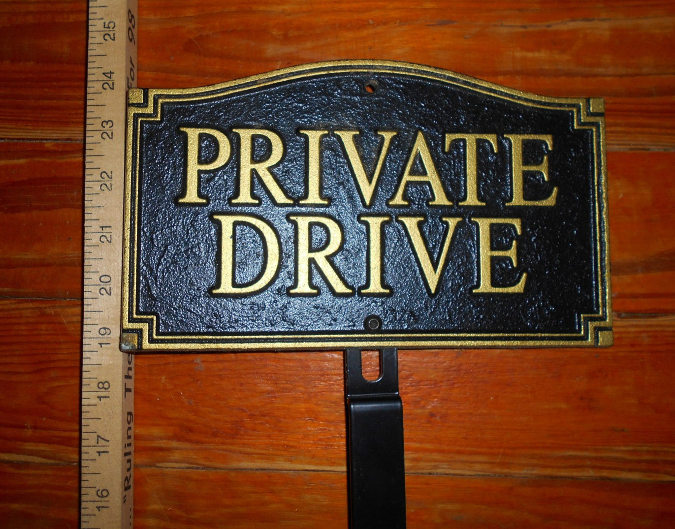 Decorative Rustproof 5 5/8&Prime; x 9 1/2&Prime; PRIVATE DRIVE Sign – Metal Lawn Stake