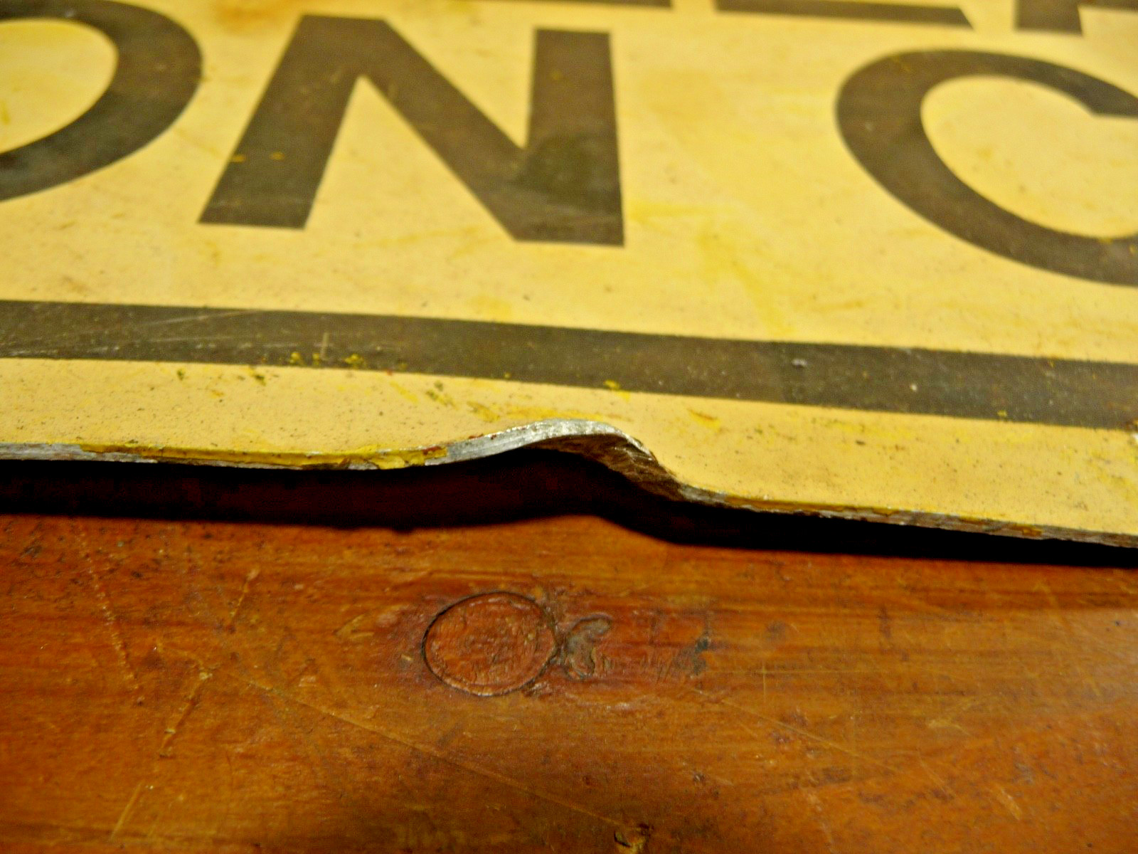4 Vintage Caution Do Not Lean On Chain Metal Sign Yellow & Black Lot of 4
