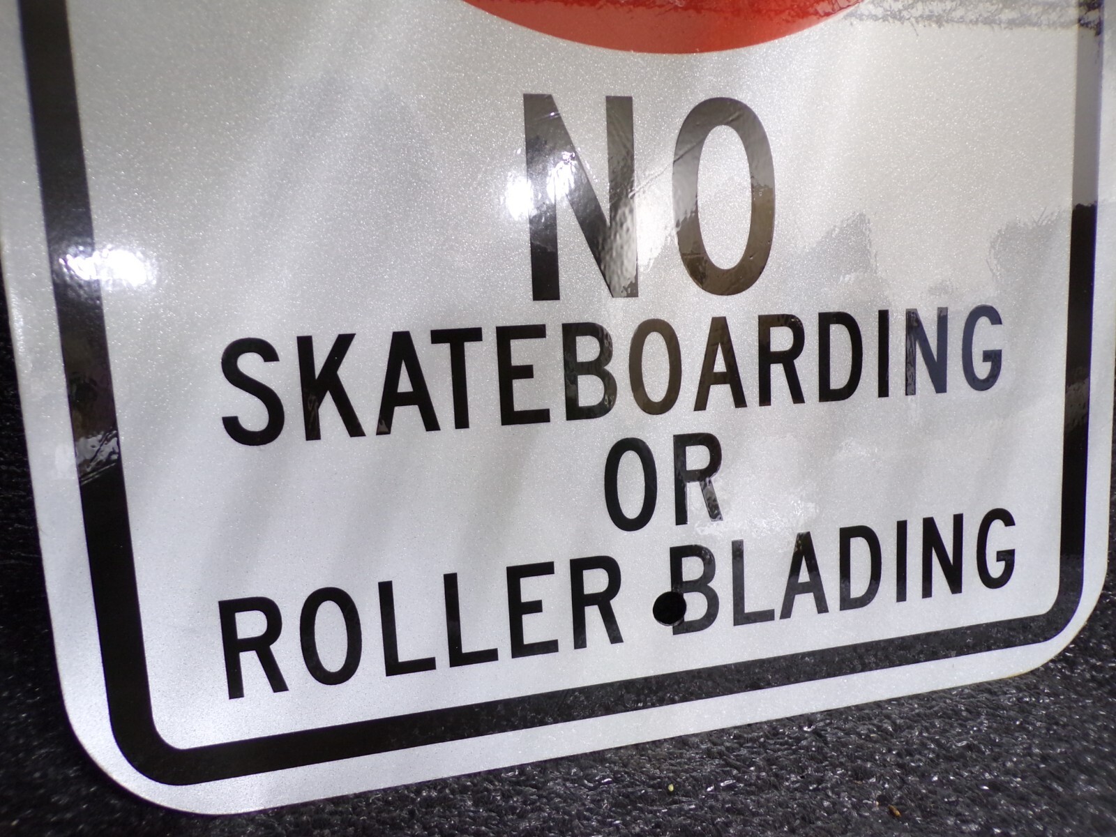 LYLE T1-1239-EG_12x18 Rflctv No Skateboards Sign,18x12in,Alum 448Y36 (G)