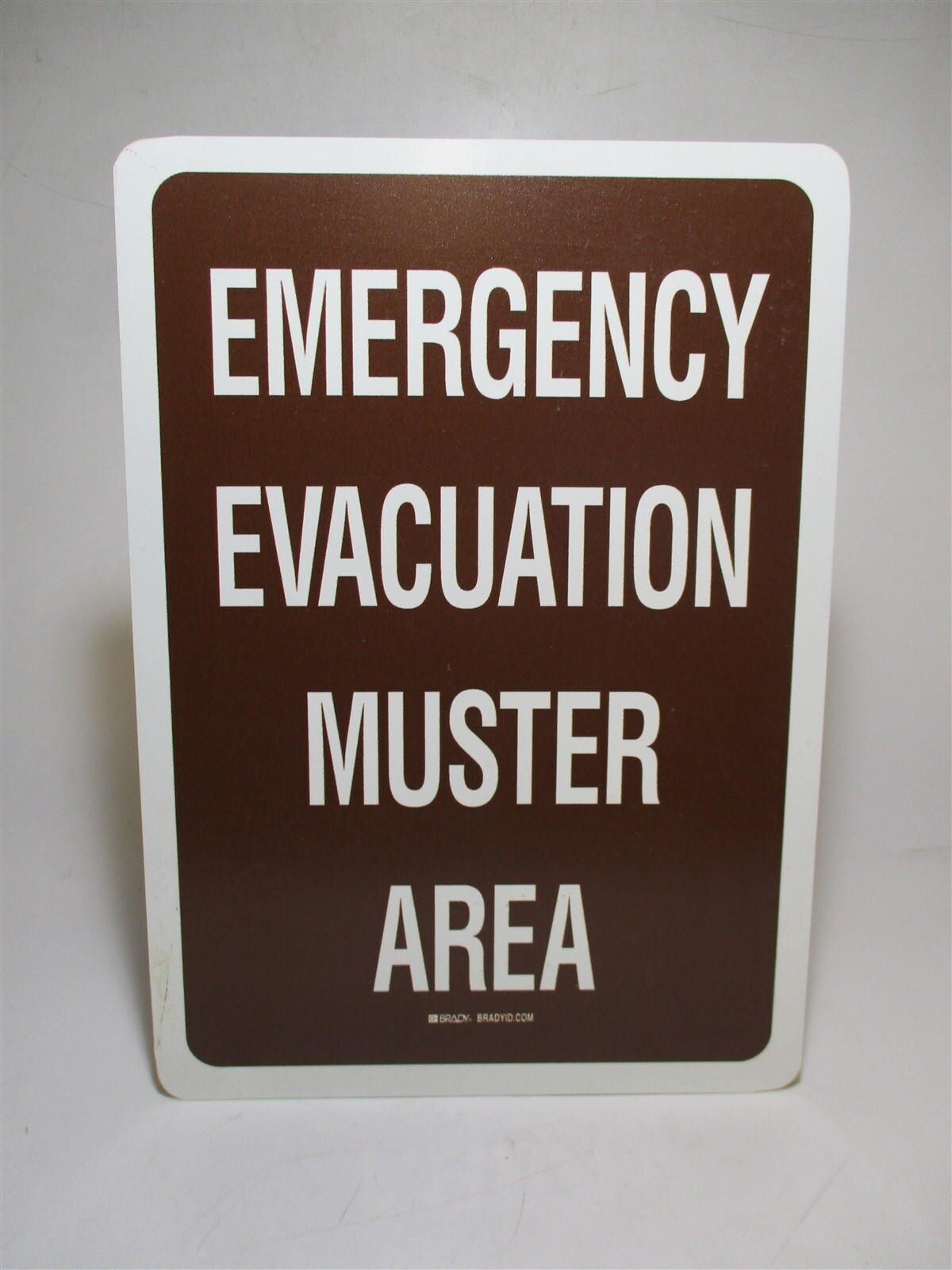 Brady 14 X 10&Prime; Rigid Plastic Polystyrene « Emergency Evacuation Muster Area » Sign