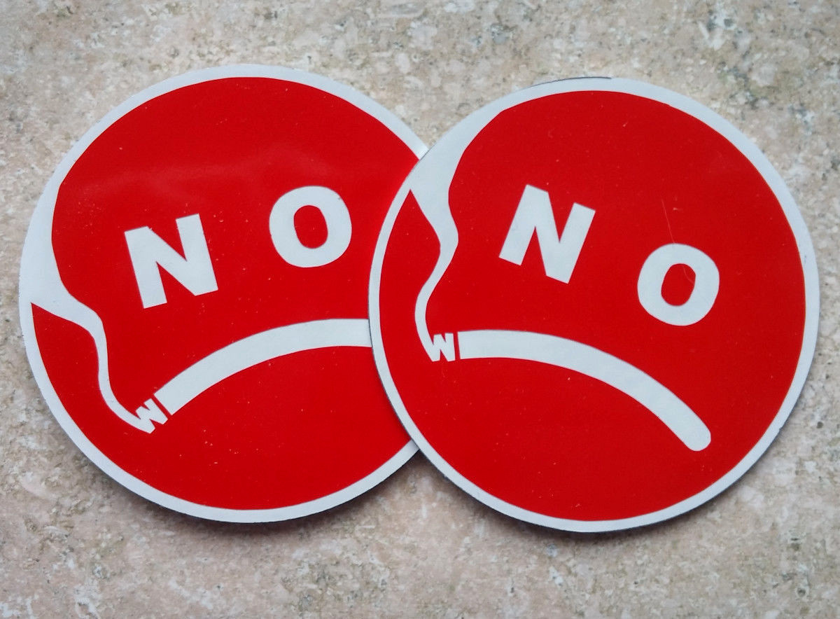 Unique NO SMOKING SIGNS – 2 piece set – Anti Smiley Face – Frendly Warning Logo