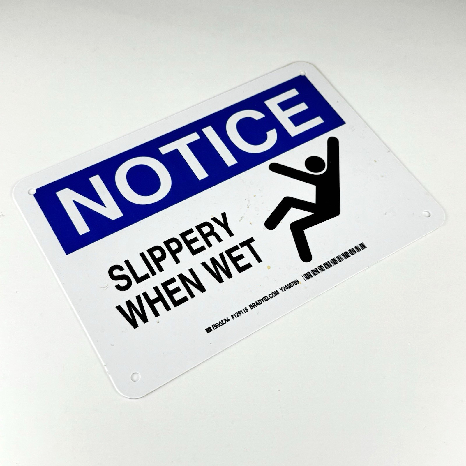 SLIPPERY WHEN WET Sign 10&Prime; x 7&Prime; – Brady Corporation Y2428789 Operational Sign