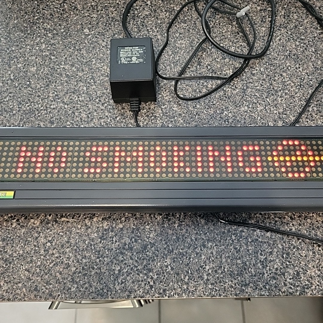 1992 AMS Beta-Brite Programmable Digital Display Sign 1044-4402 No Remote