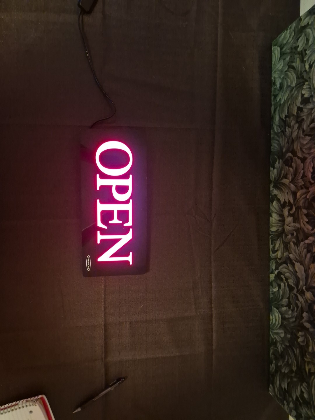 13-1/4&Prime; x 5&Prime; x 1&Prime; Newon Open Sign Business
