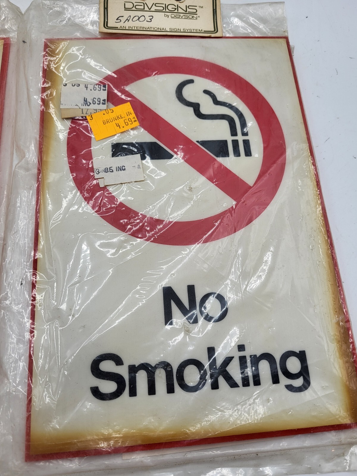Lot of 4 Vintage No Smoking Signs Plastic NOS Davsigns Davson Retro Warning