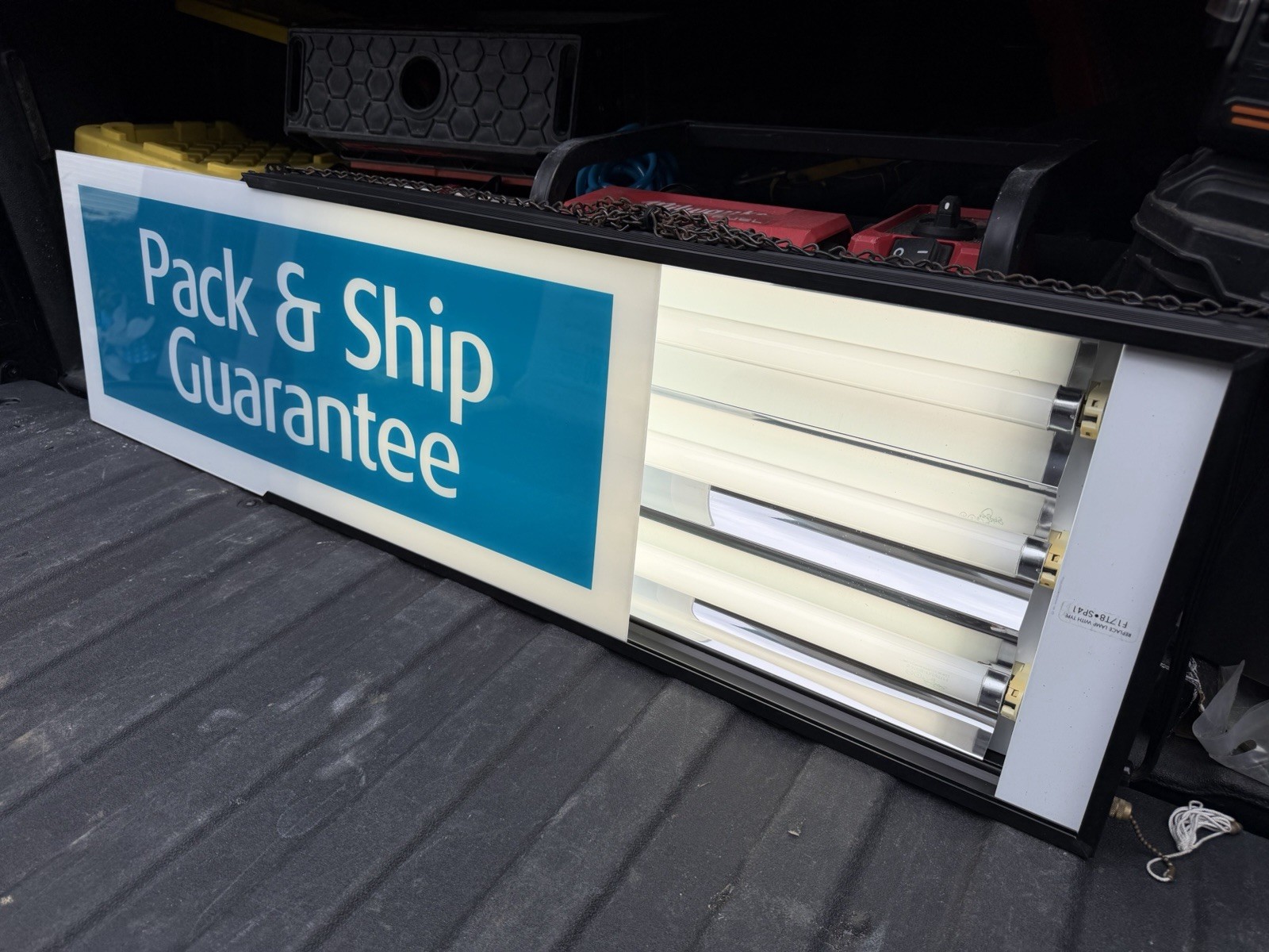 Zeon Corporation Illuminated “Pack & Ship Guarantee” Lighted Store Sign M171601