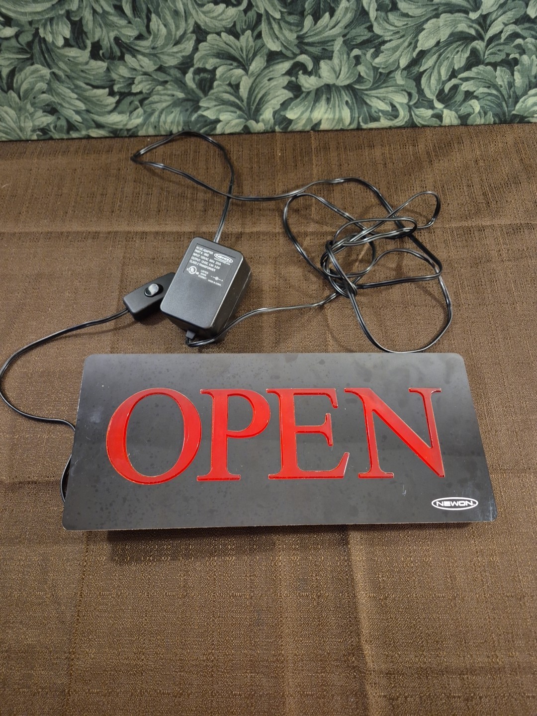 13-1/4&Prime; x 5&Prime; x 1&Prime; Newon Open Sign Business