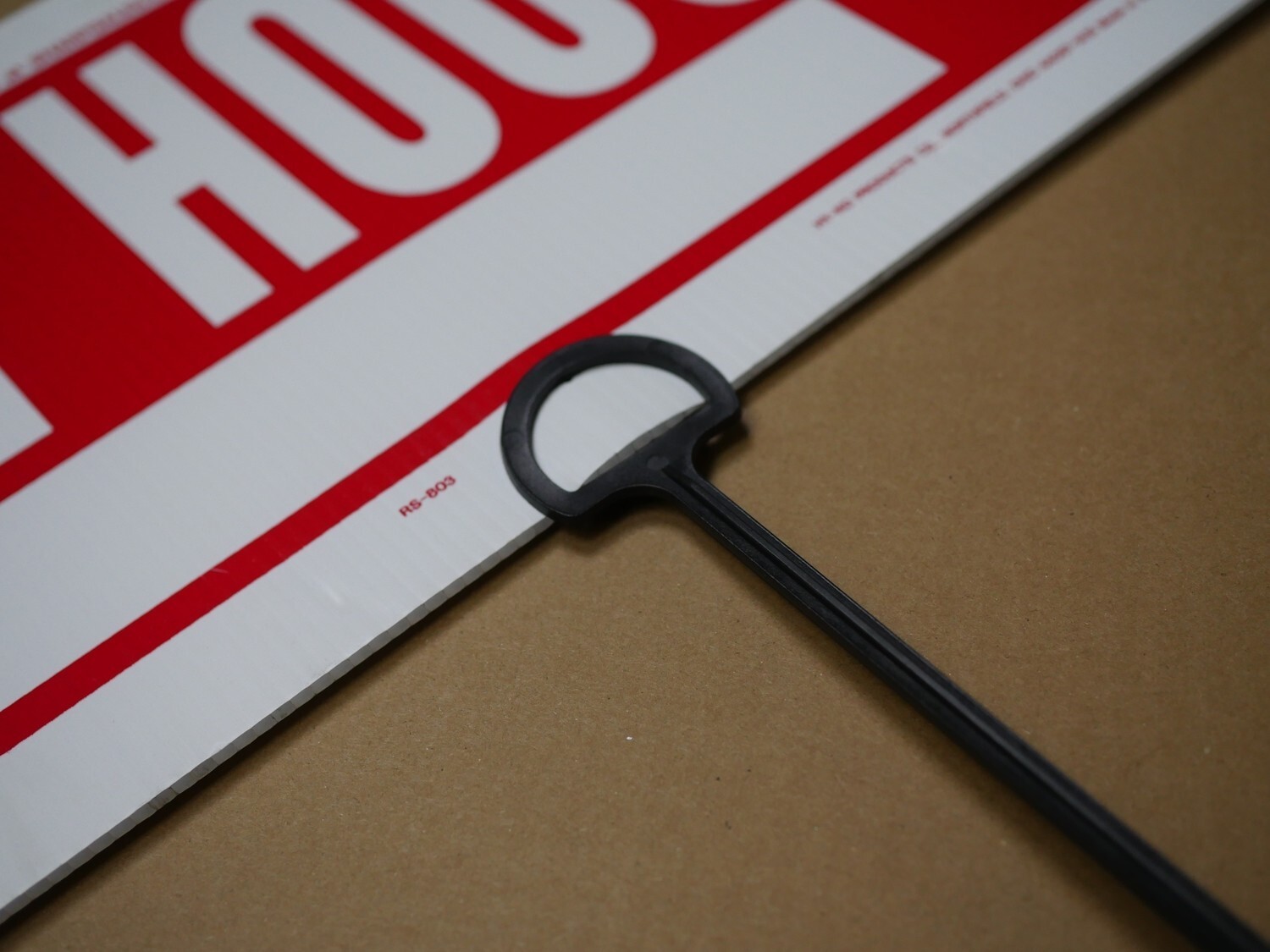 18&Prime; Clip Stick – Lawn Stake, Turf Stake, Posting Stakes – 500ct carton
