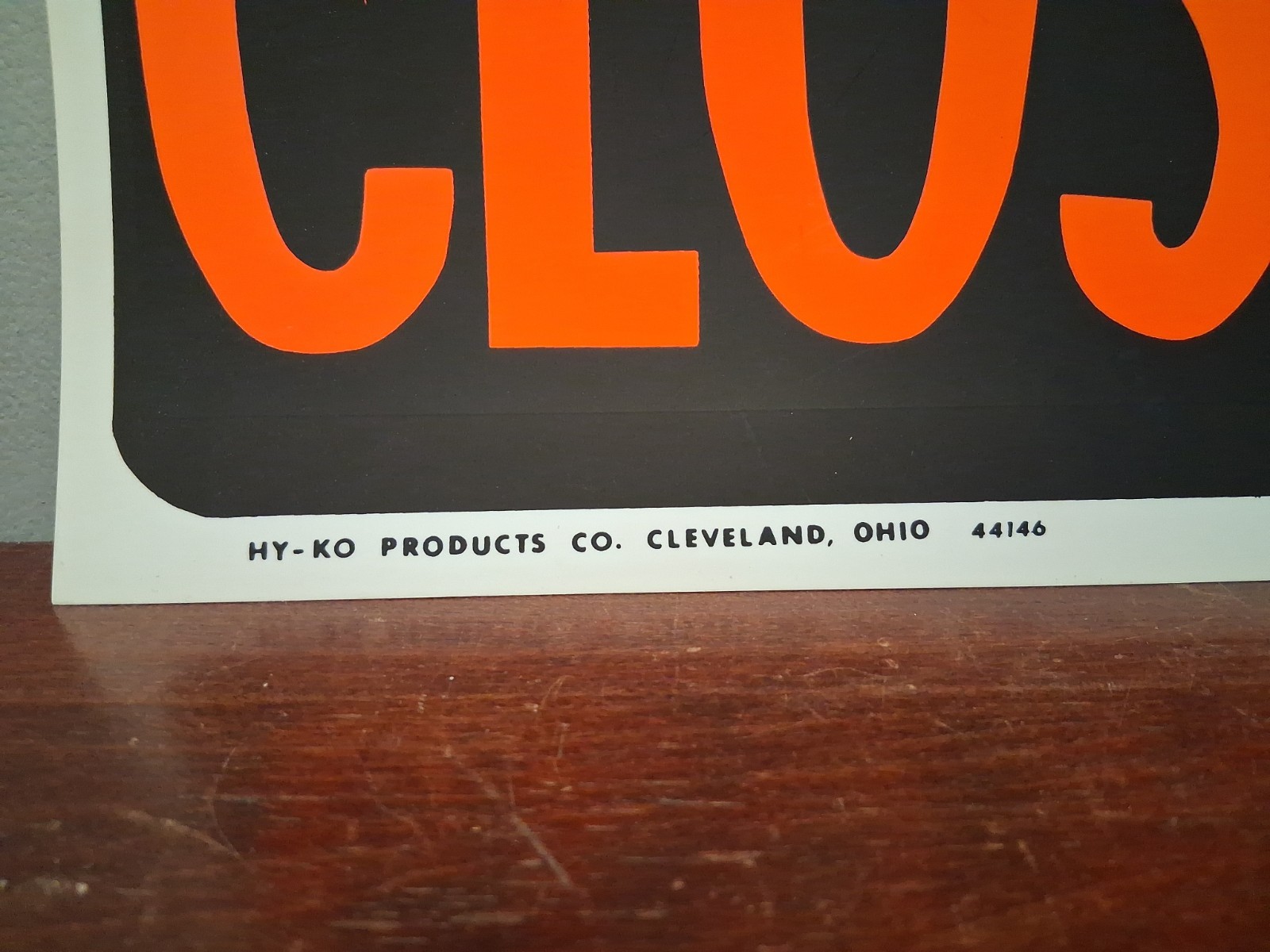 Hy-Ko Products Plastic 9&Prime;x12&Prime; Sorry We&rsquo;re Closed Sign New Old Stock *discolored