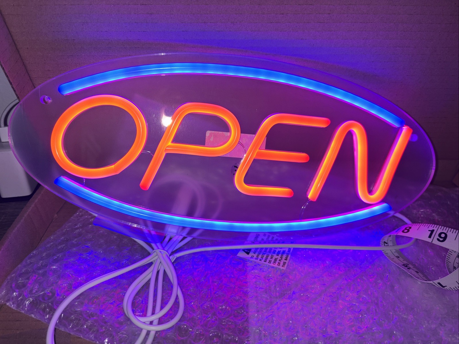 Oval « OPEN » LED Neon Sign – Vibrant Business Storefront Display – New