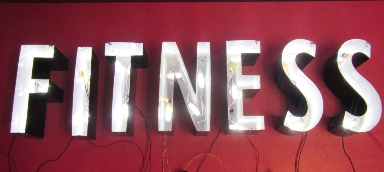 « FITNESS » 12&Prime;x46&Prime; Front Lit Channel Letter Sign 12V White LED Mesh Acrylic Front