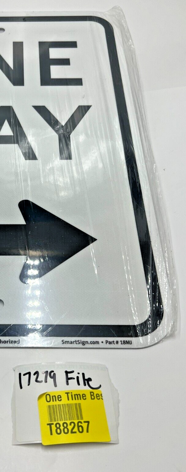 SmartSign 18MJ One Way Sign Sign Right Arrow 12&Prime; x 18&Prime; 3M EG Reflective Aluminum