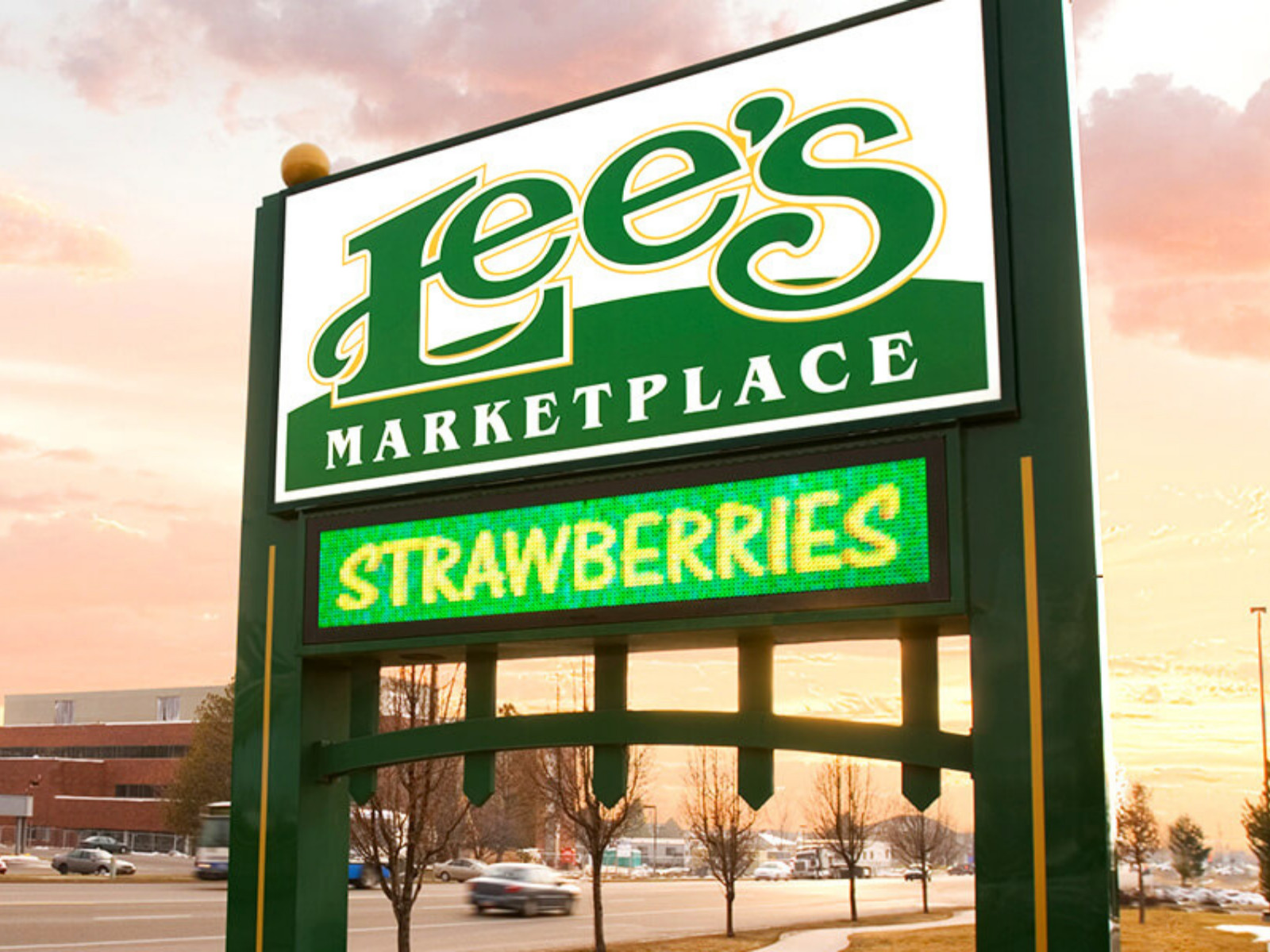 Outdoor LED Sign – 32×78 NEW IN BOX