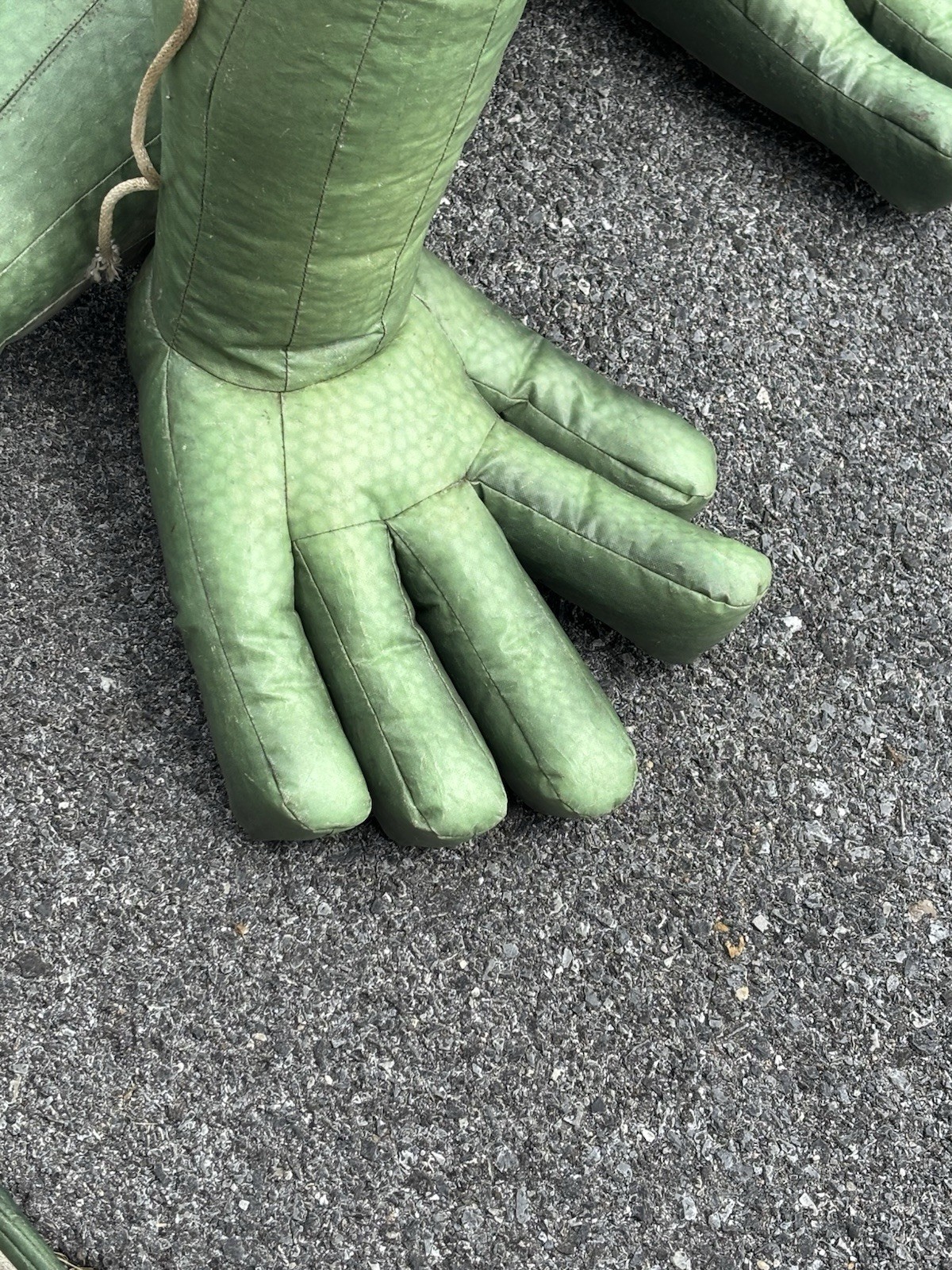 Inflatable Geico Gecko Advertising Approx 8 Feet Tall With Blower