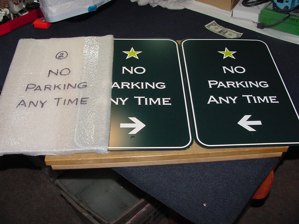 Lot of Four (4) Customer Parking Signs, 30 Minute and No Parking 12 In X 18 In.