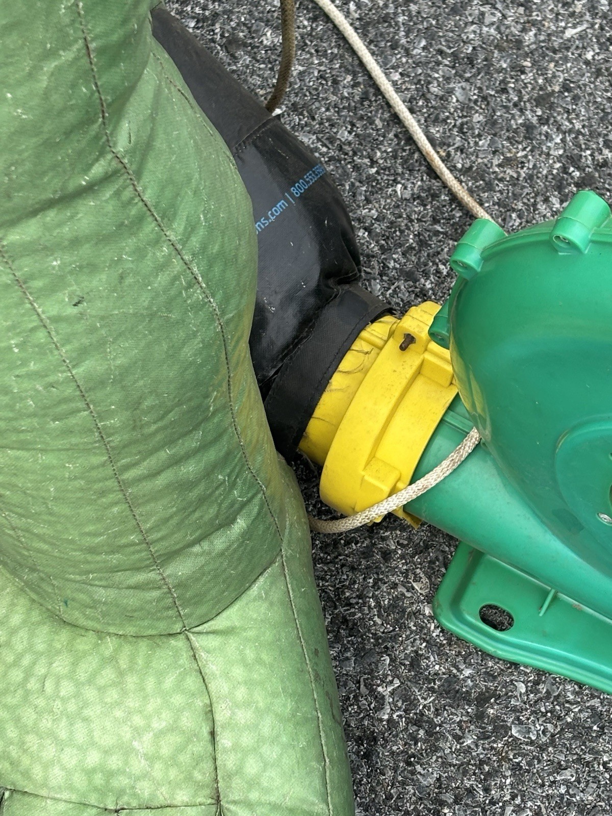 Inflatable Geico Gecko Advertising Approx 8 Feet Tall With Blower