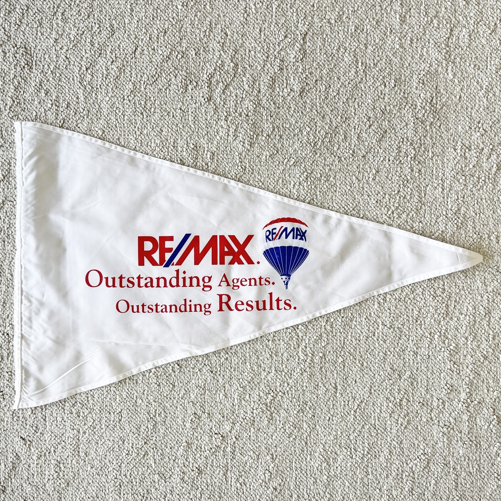 👉 Lot of 41 RE/MAX Real Estate Pennant Flags for PVC Poles + NEW Lapel Pin