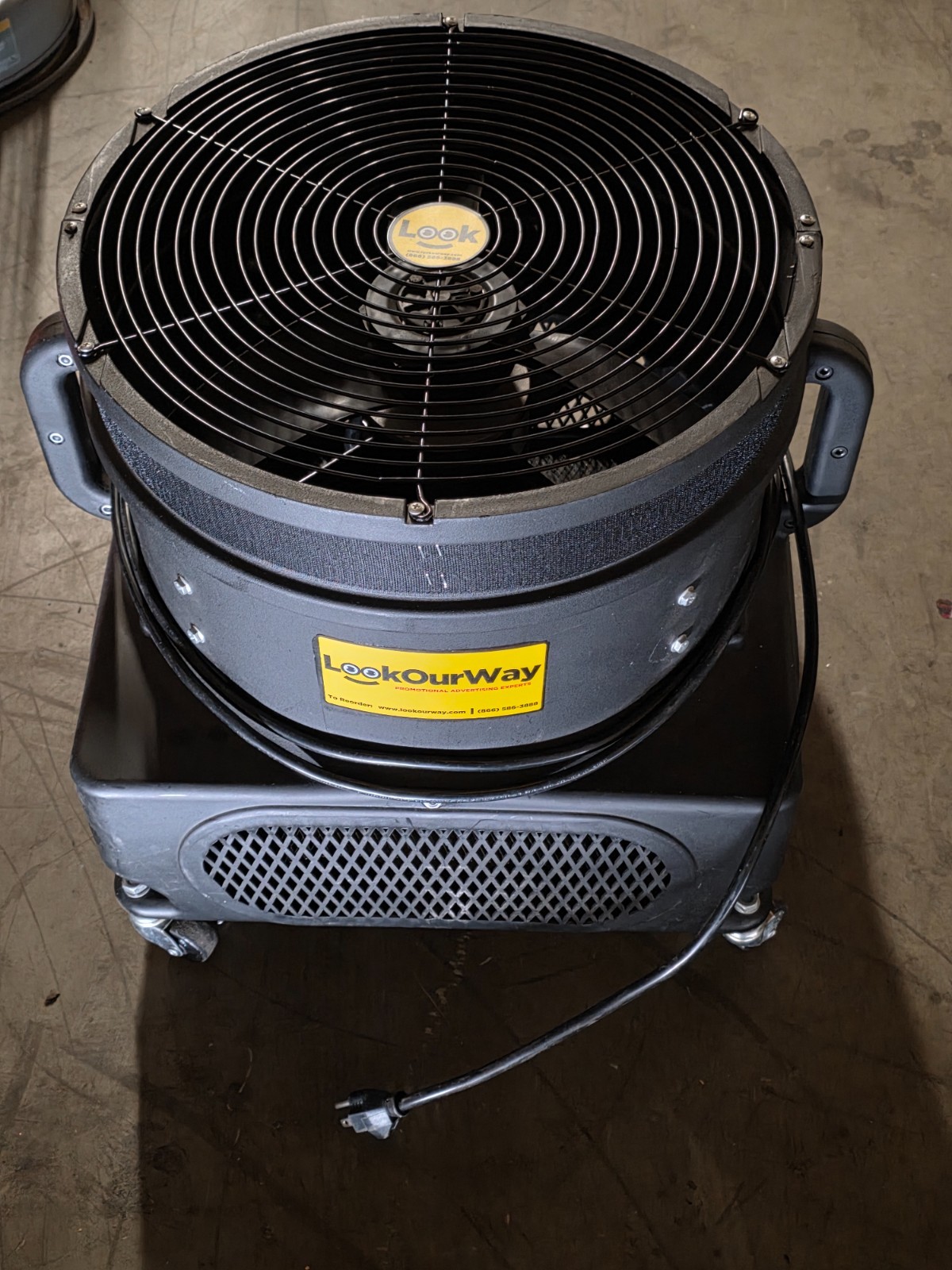 2 Air Dancers® Blower (18&Prime; Diameter ) w/ 20 ft dancers