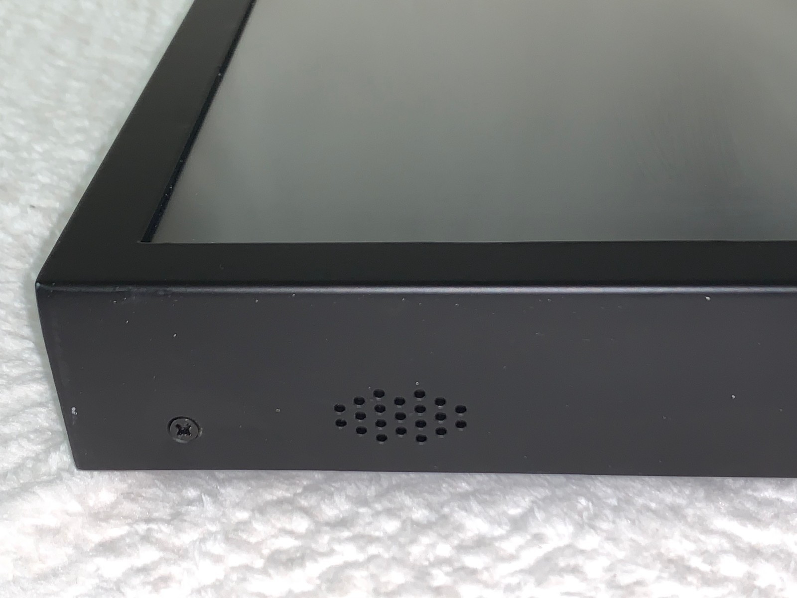 15.6 Touch Interactive LCD Advertising Player Model #: DS-156HDT w/ Pwr & Remote