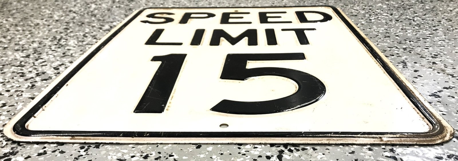 Unbranded Speed Limit 15 Steel Sign 24&Prime; x 18&Prime; x 2&Prime; USED