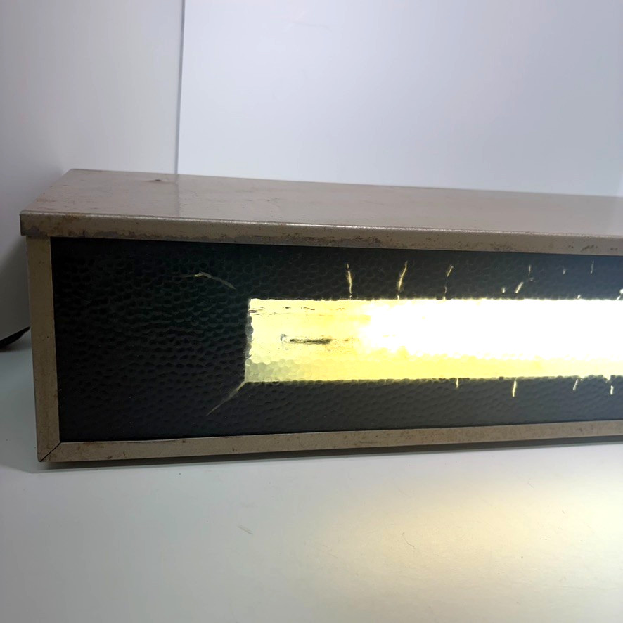Salescaster Displays Corp Model 30 Scrolling Paper Message Changing Sign