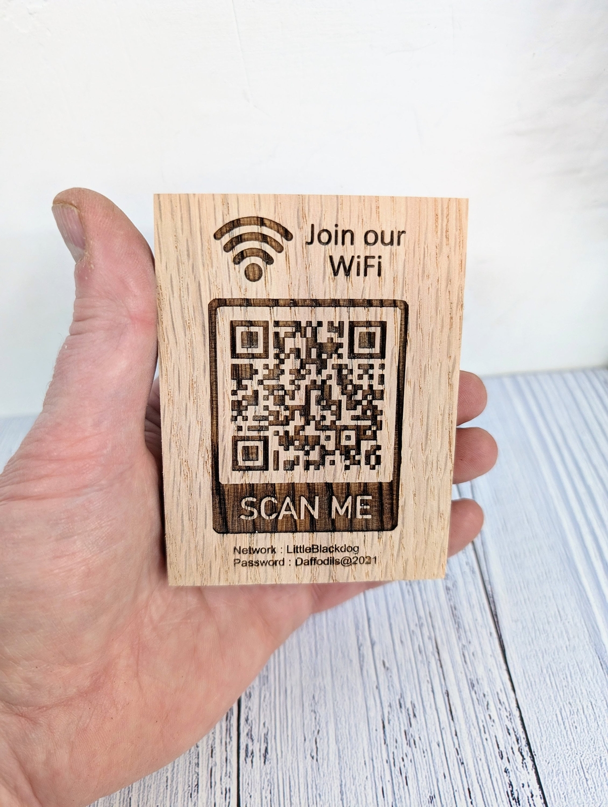 WiFi QR Code Oak Sign, Freestanding WiFi Sign – Hotel Guestroom – Password Sign