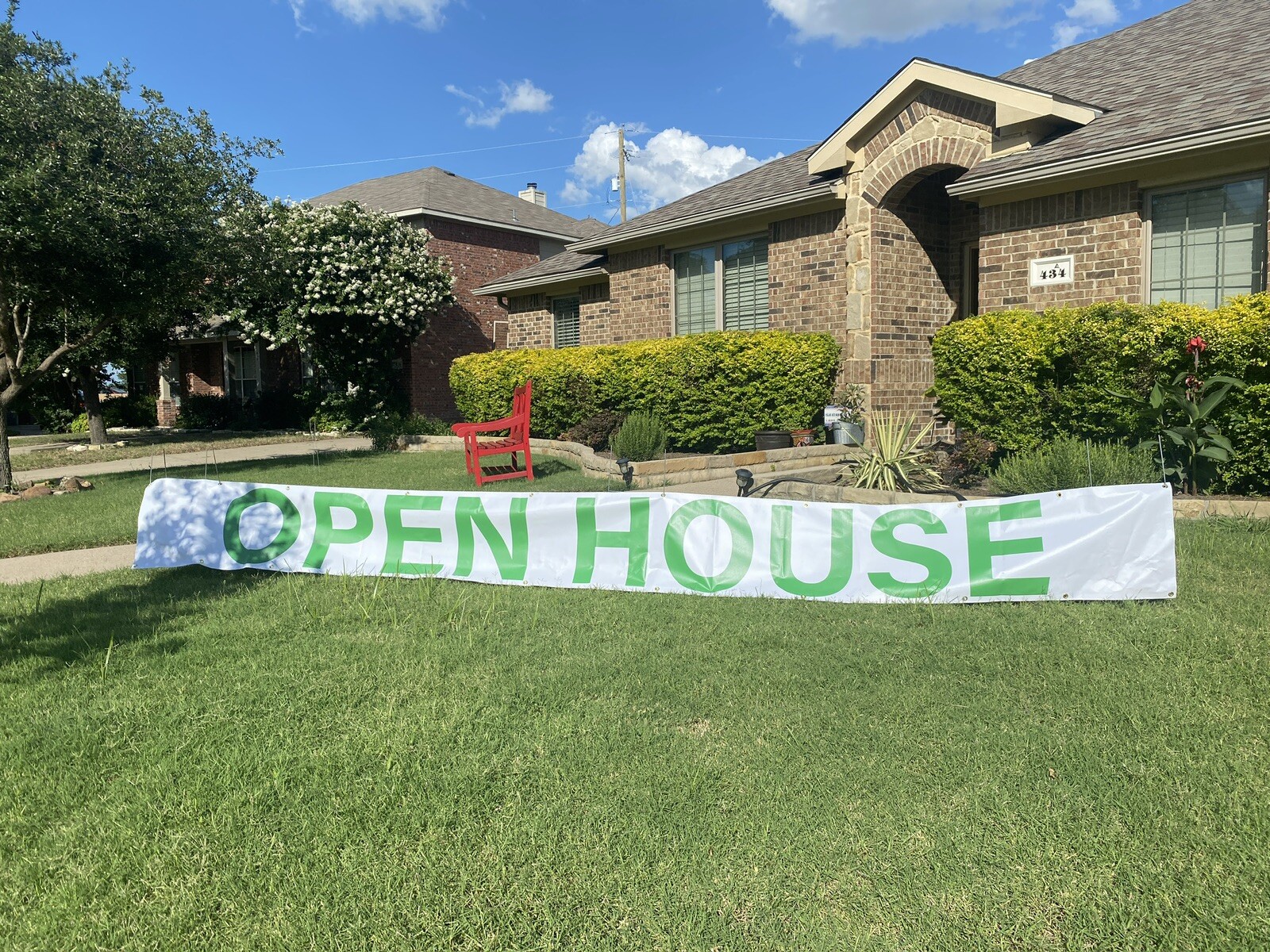 OPEN HOUSE KIT WITH BANNER, YARD SIGNS AND WRITING CARDS!