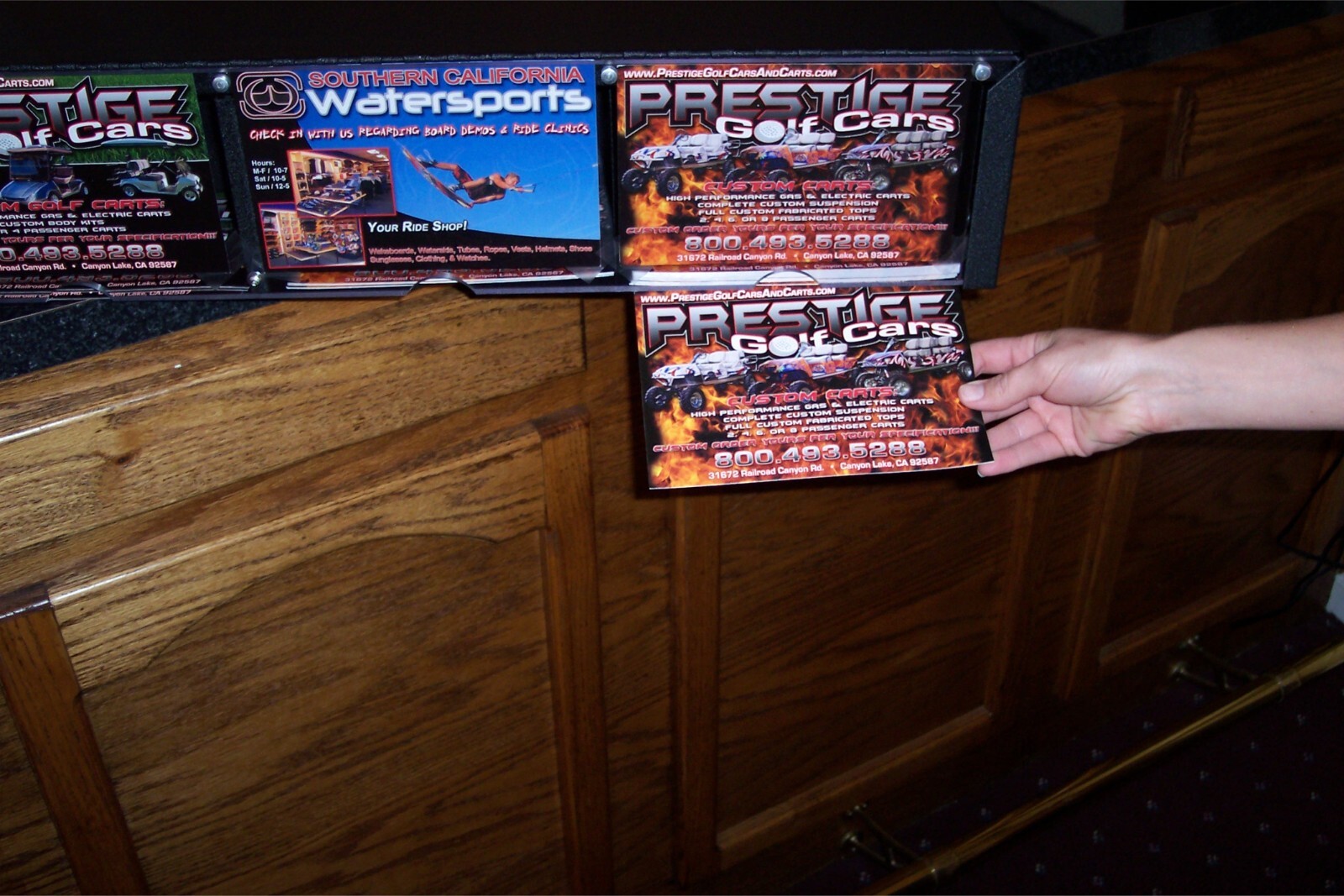 Advertising Display Units Make $30k+ Selling Ad Space in your Business Location