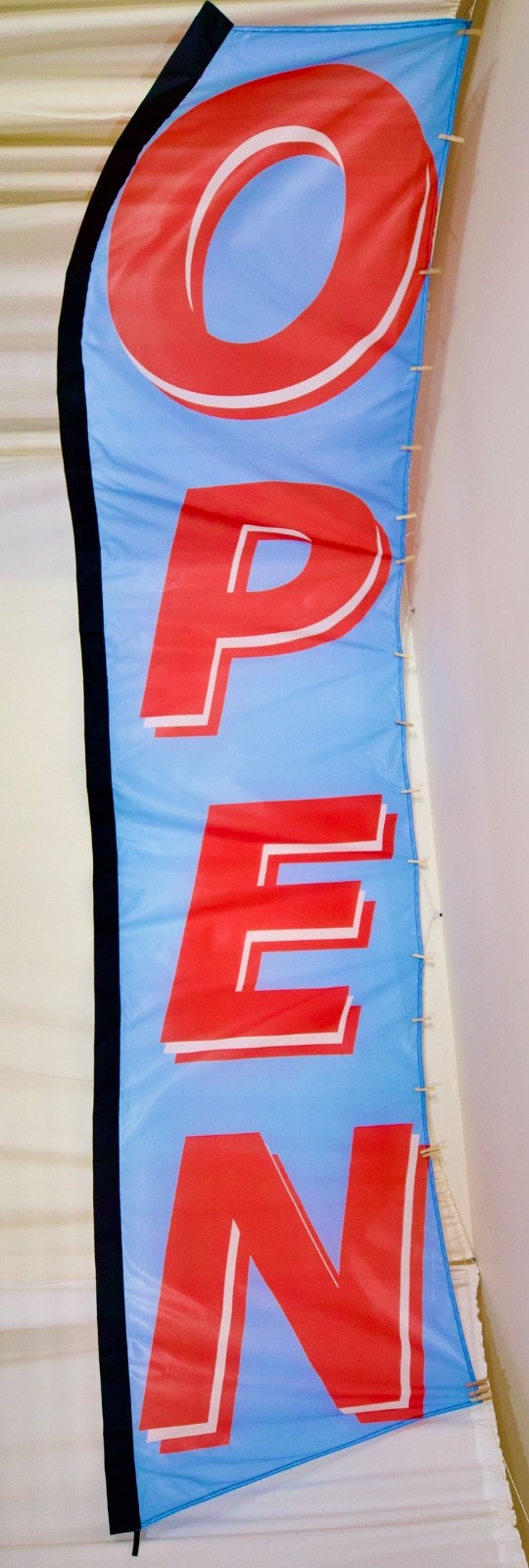 Extra Large Promotional Banner, Convex Bow Flag, Bow outward along the Tap Edge