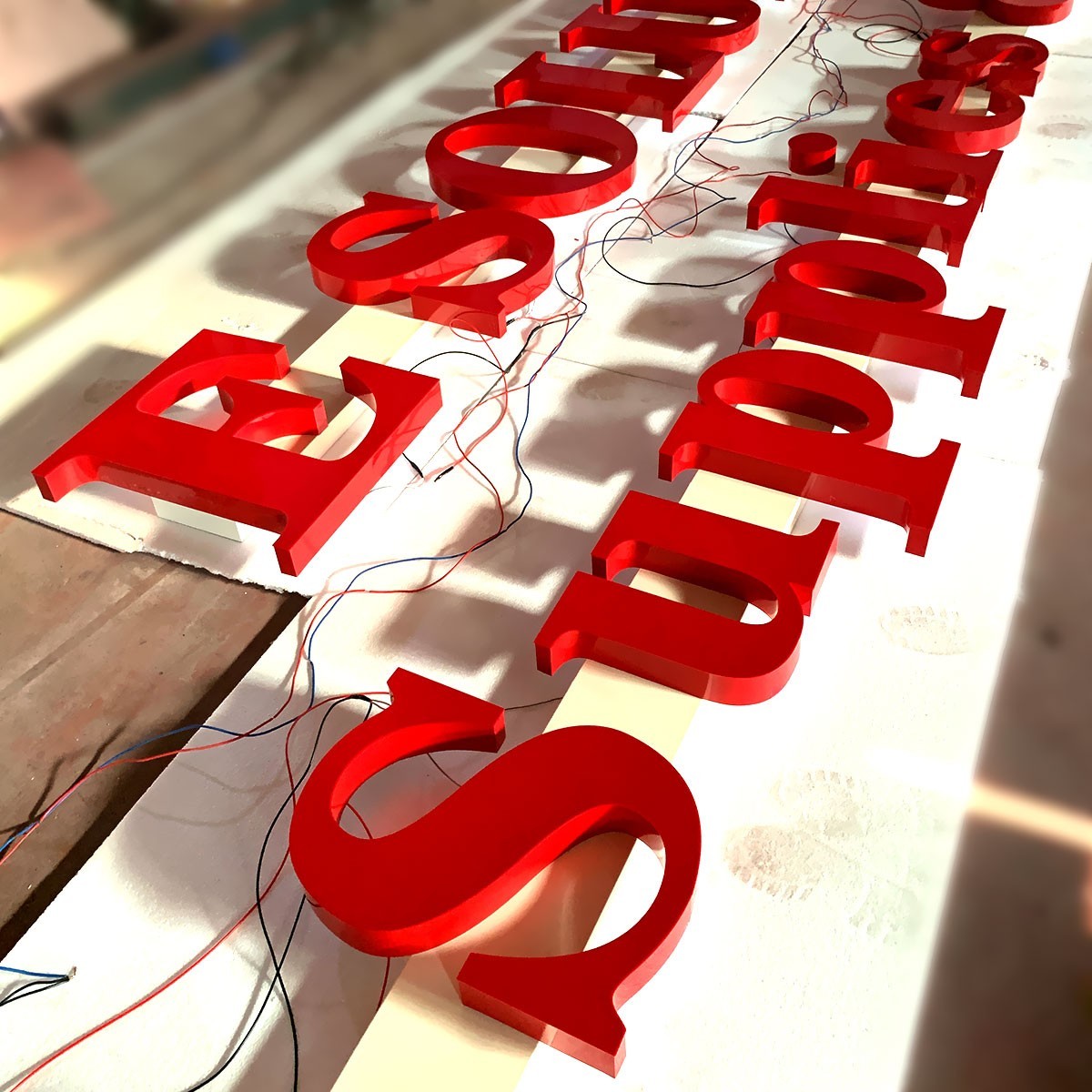 Custom outdoor metal personalized business signs acrylic logo sign wall decor