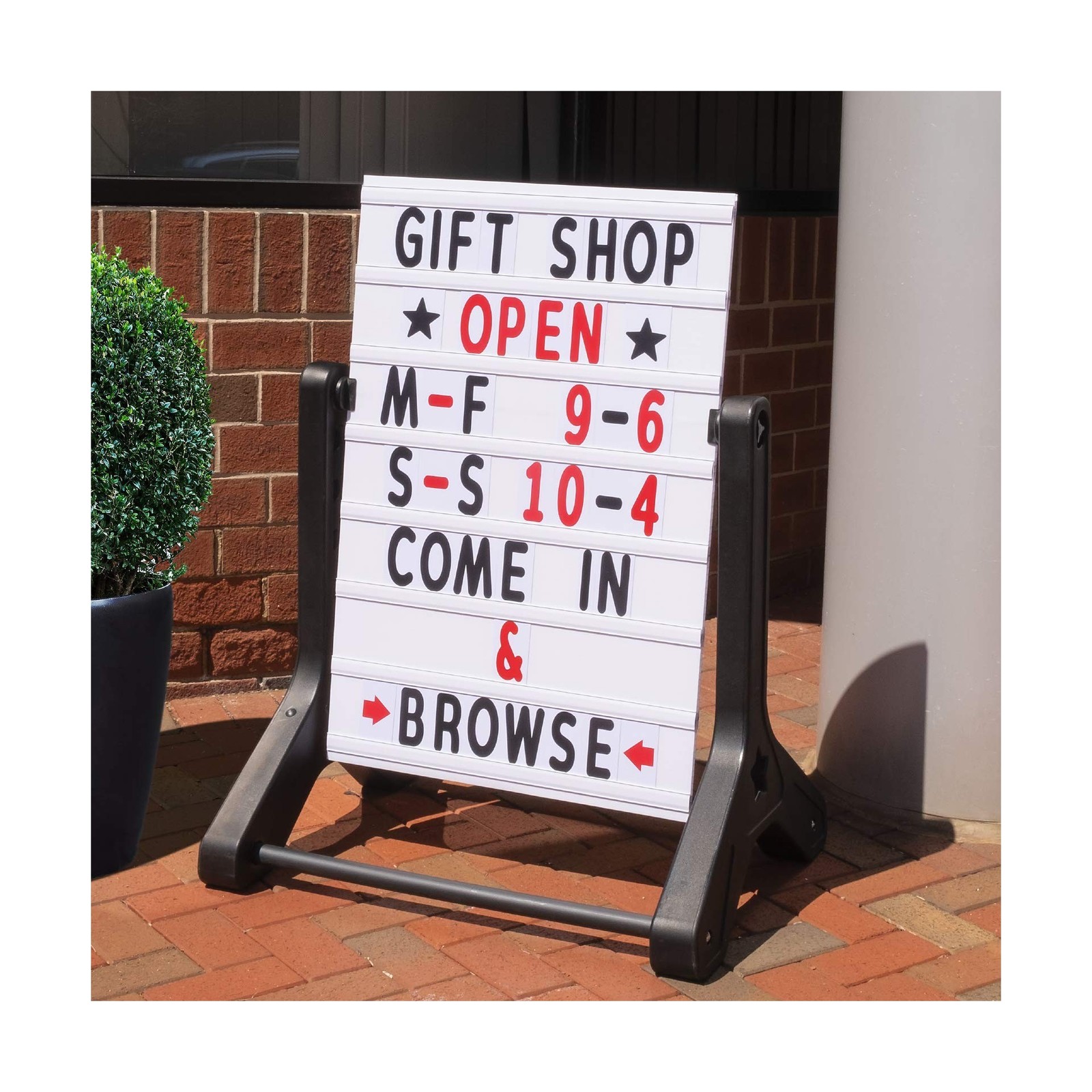 Swinging Changeable Message Sidewalk Sign: 24&Prime; x 36&Prime; Sign with 792 Pre-Cut Do…