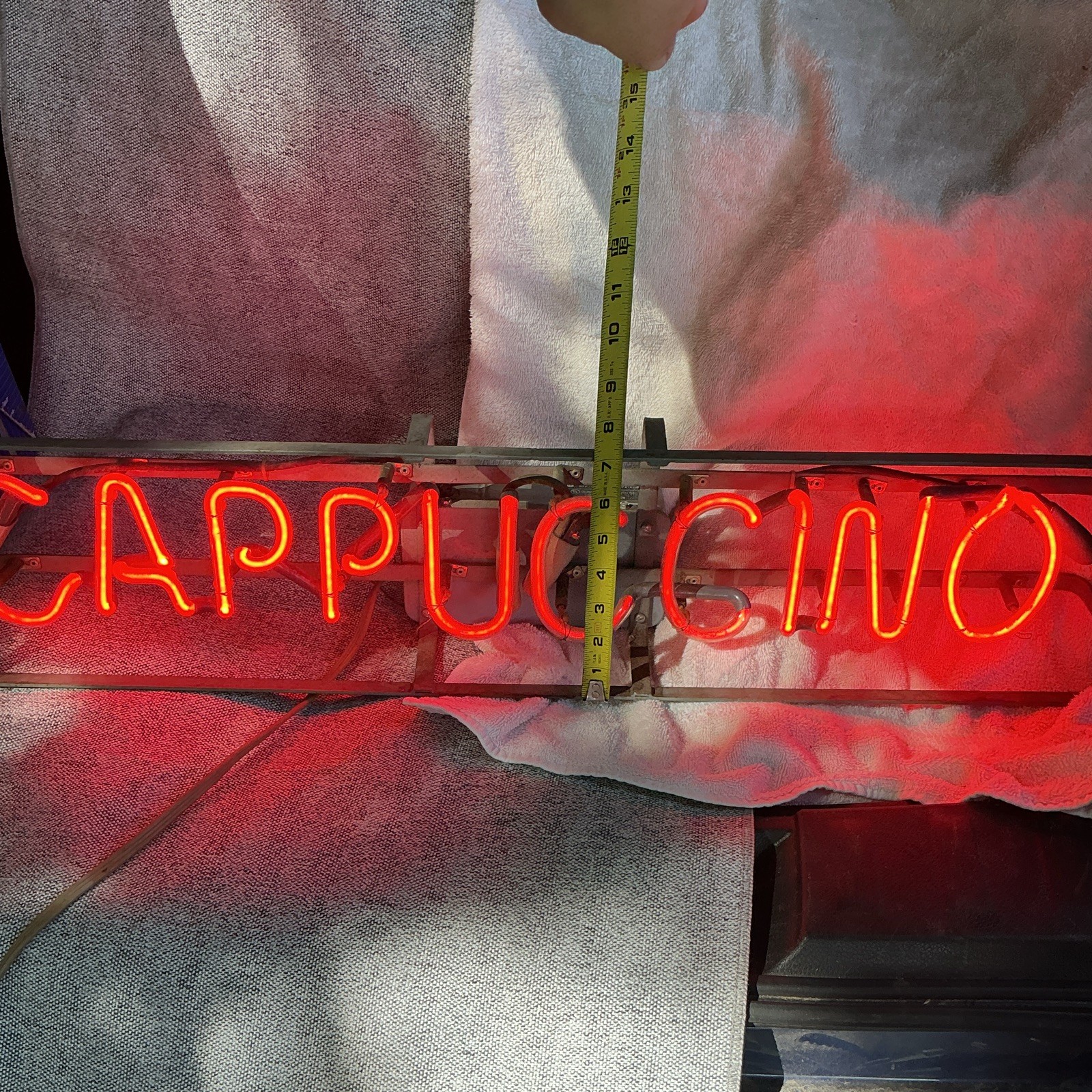 Vintage Red Neon Illuminated « CAPPUCCINO » Retail Sign Lighted Real Neon Sign