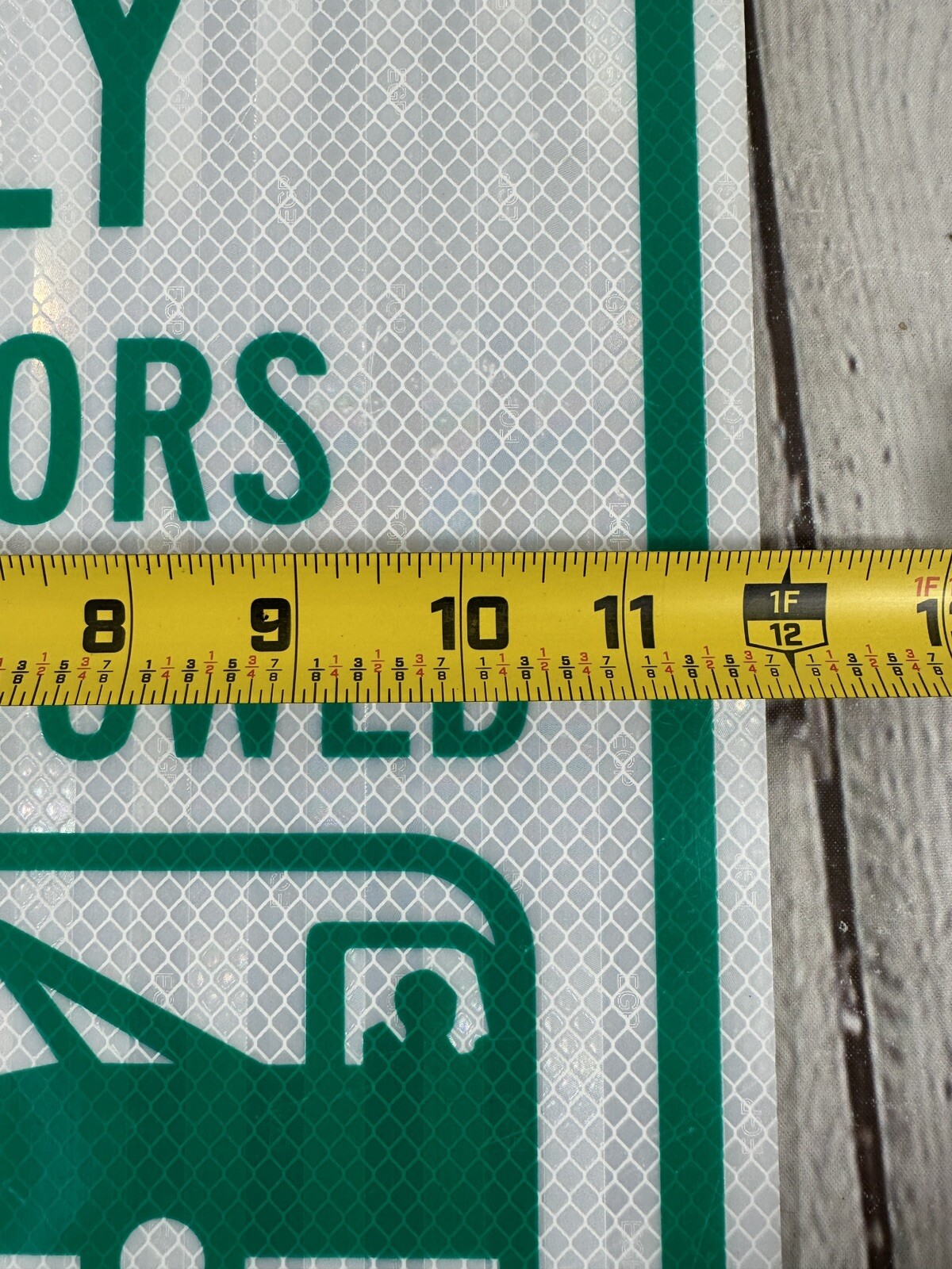 Resident Parking Only Metal Sign 12” x 18” Heavy Duty Made In USA Green White