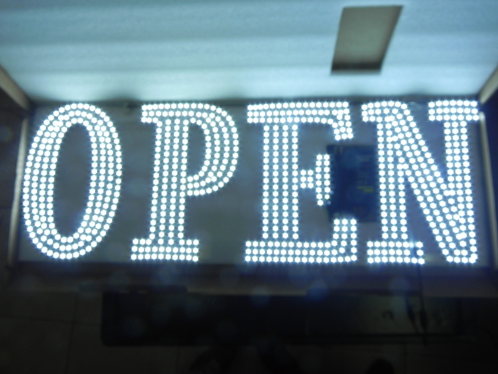 Ultra Bright 40&Prime;x14&Prime; Large LED Open Sign for Business with Hanging Installation