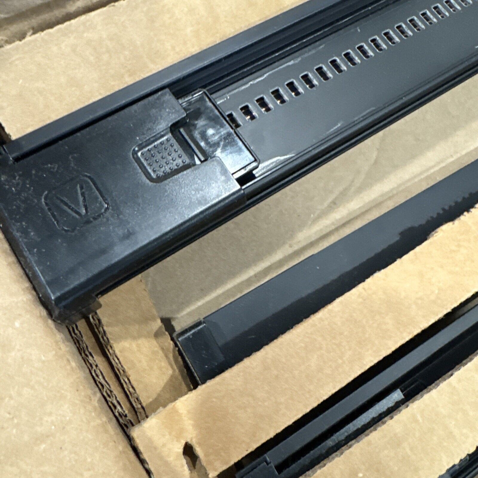 Vusion Group Digital Display Rail Set 48&Prime; *rails only* Pack of 40